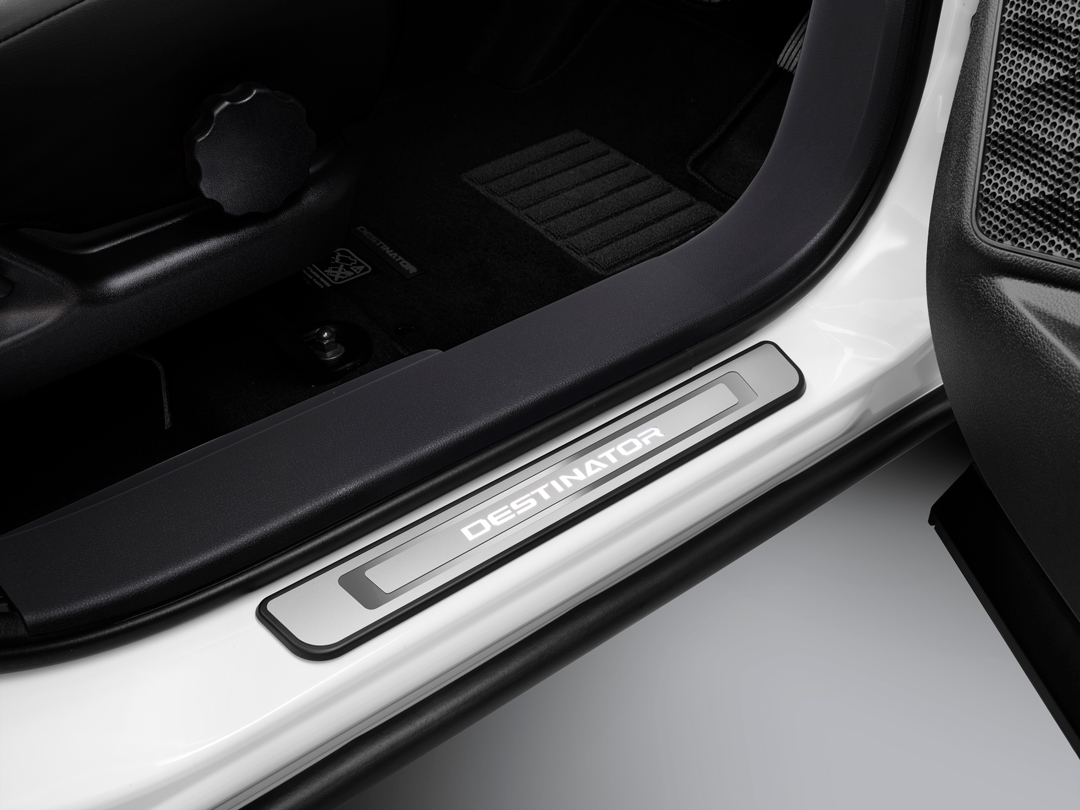 Scuff Plate with Illumination Light