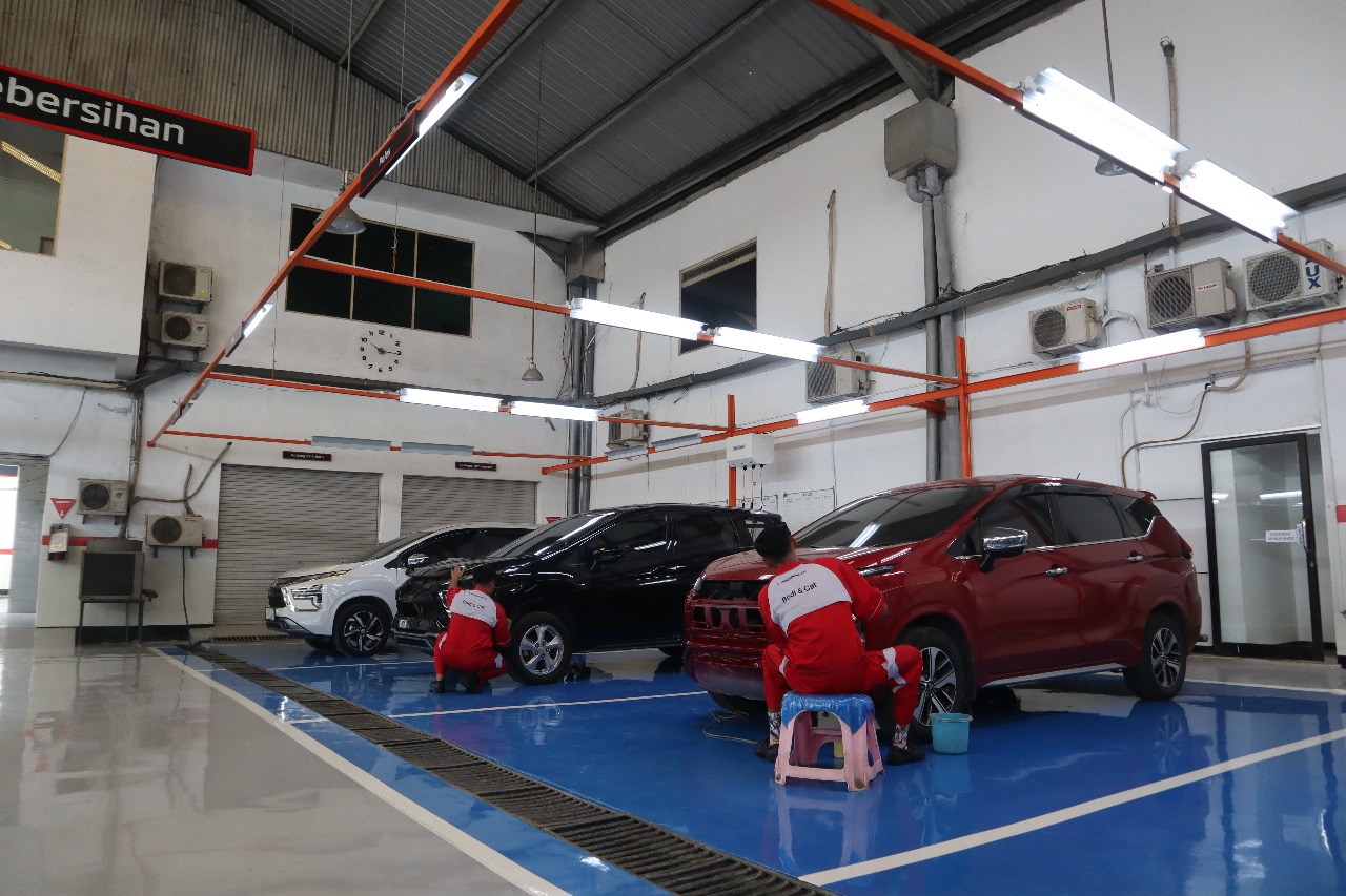 CATAT! INI JENIS LAYANAN DAN KEUNGGULAN PENGERJAAN BODI & CAT DI BENGKEL RESMI MITSUBISHI MOTOR