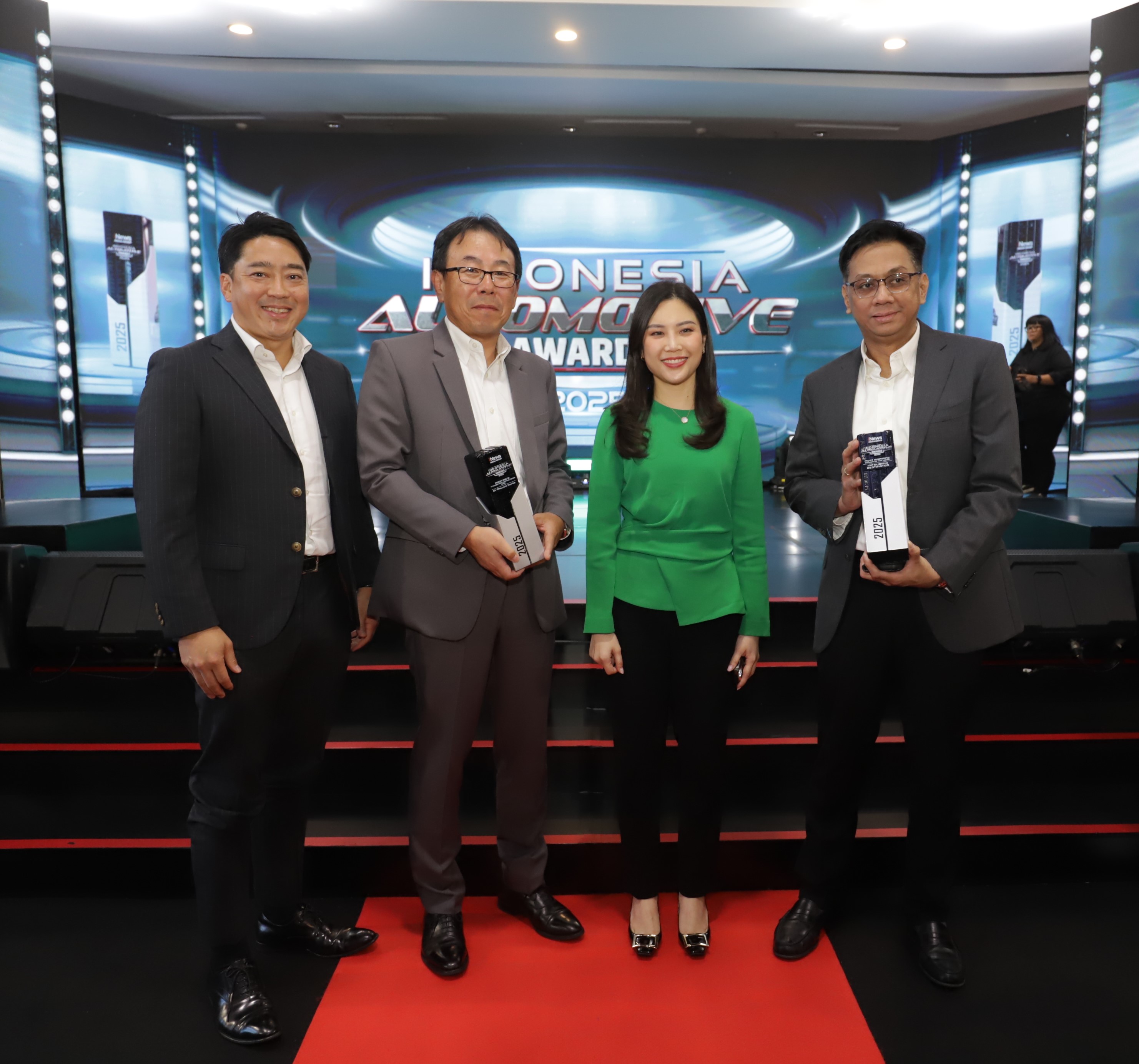 Ketika Keunggulan Desain Berpadu dengan Kepemimpian yang Visioner: Mitsubishi Motors Raih Prestasi Ganda di Indonesia Automotive Awards 2025