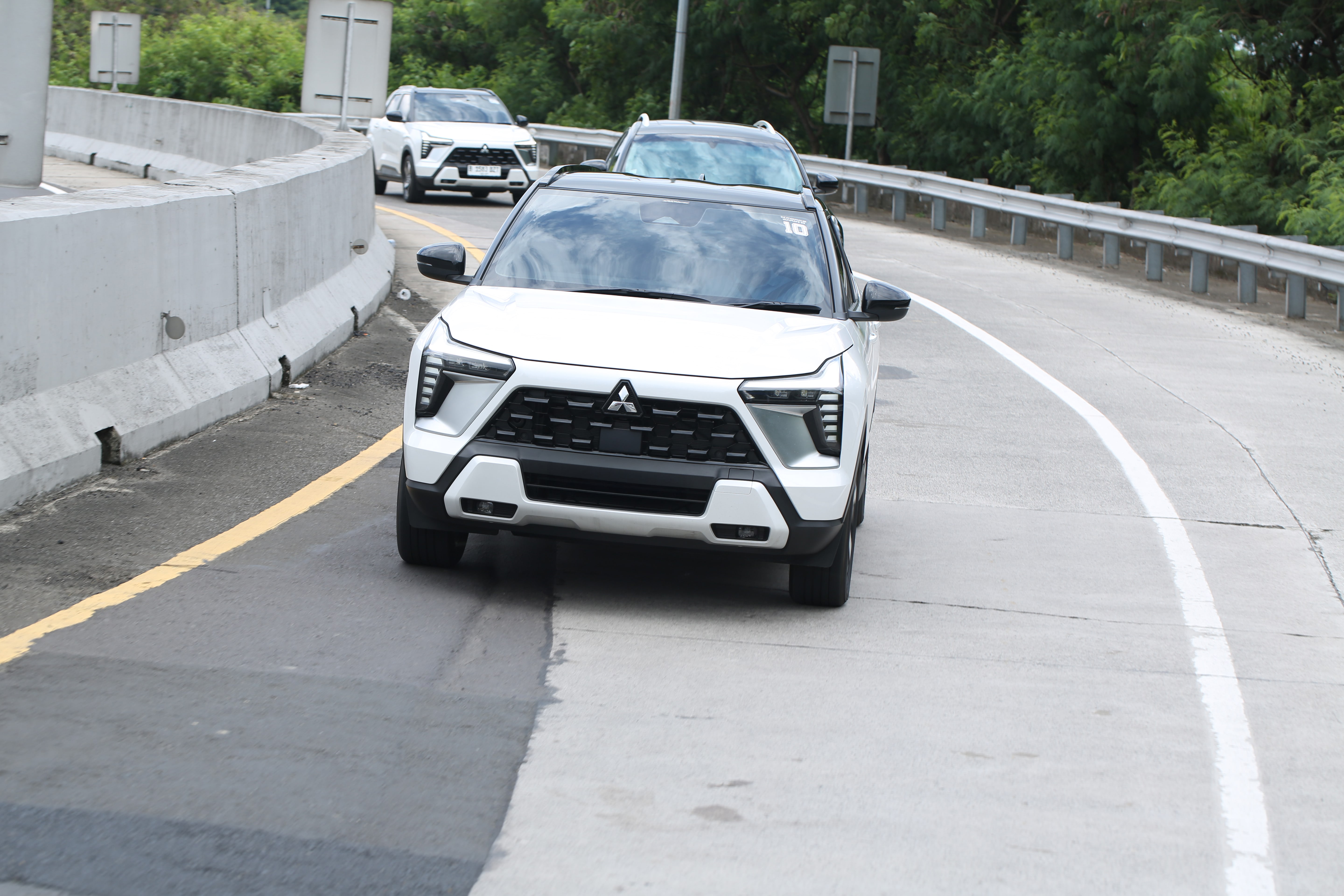 MEMAKSIMALKAN FITUR KEAMANAN BERKENDARA MITSUBISHI XFORCE