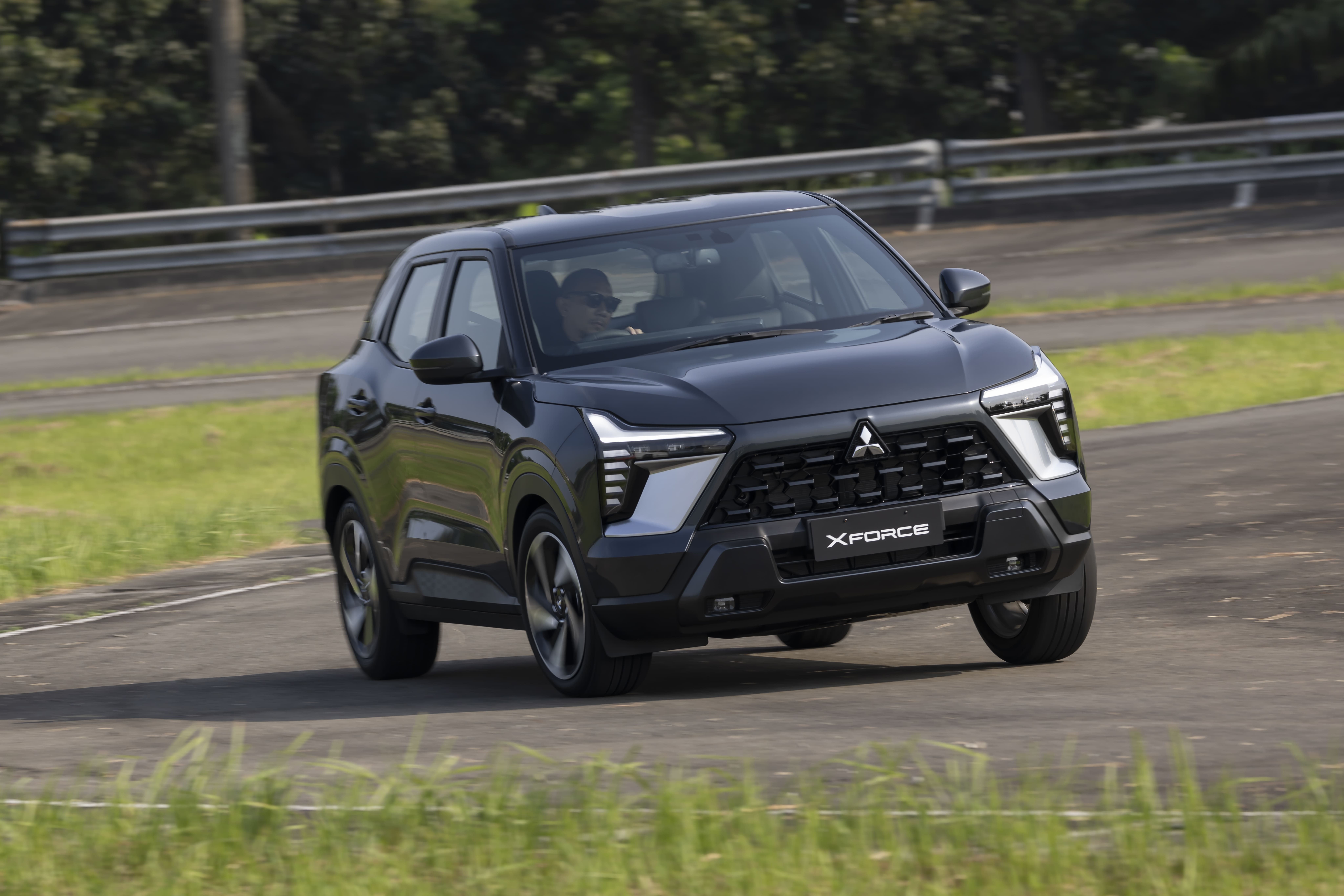 Handling Mitsubishi Xforce Dengan Active Yaw Control: Presisi, Stabil, dan Aman di Tikungan