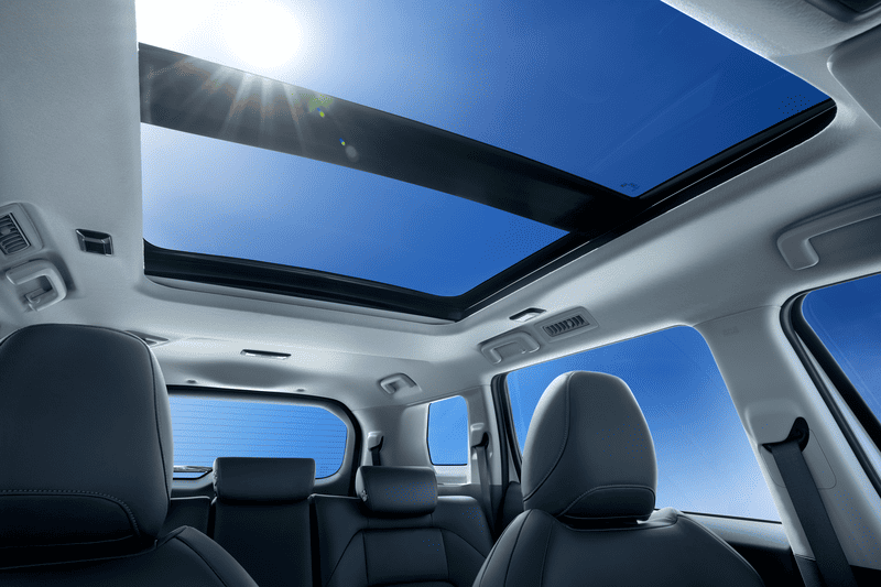6 Tips Merawat Panoramic Sunroof Pada Mobil Anda