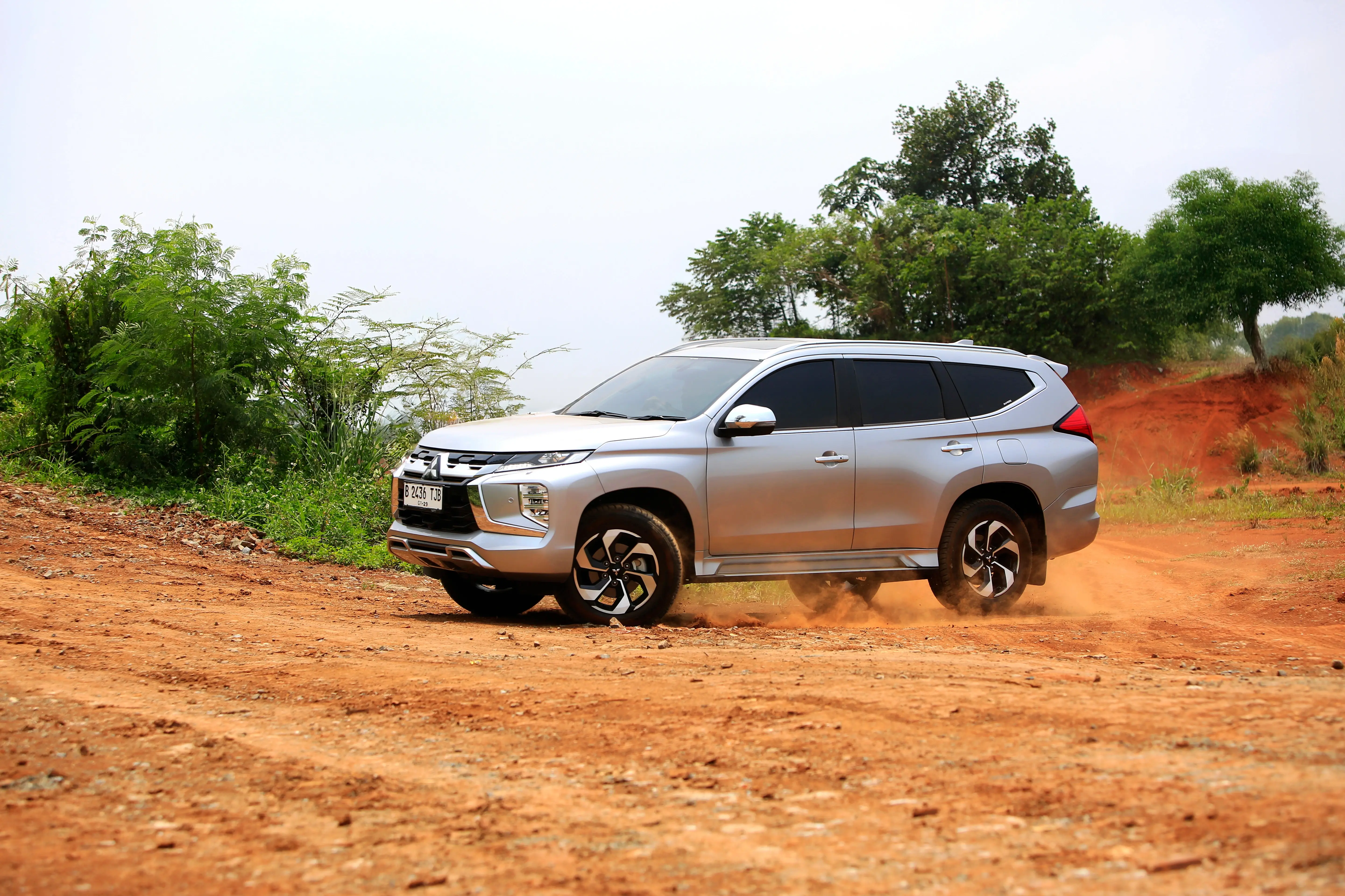 FITUR KESELAMATAN CANGGIH PADA MITSUBISHI NEW PAJERO SPORT