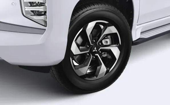 Tips Cerdas Memilih Ban Mobil Sesuai dengan Kondisi Jalan di Indonesia