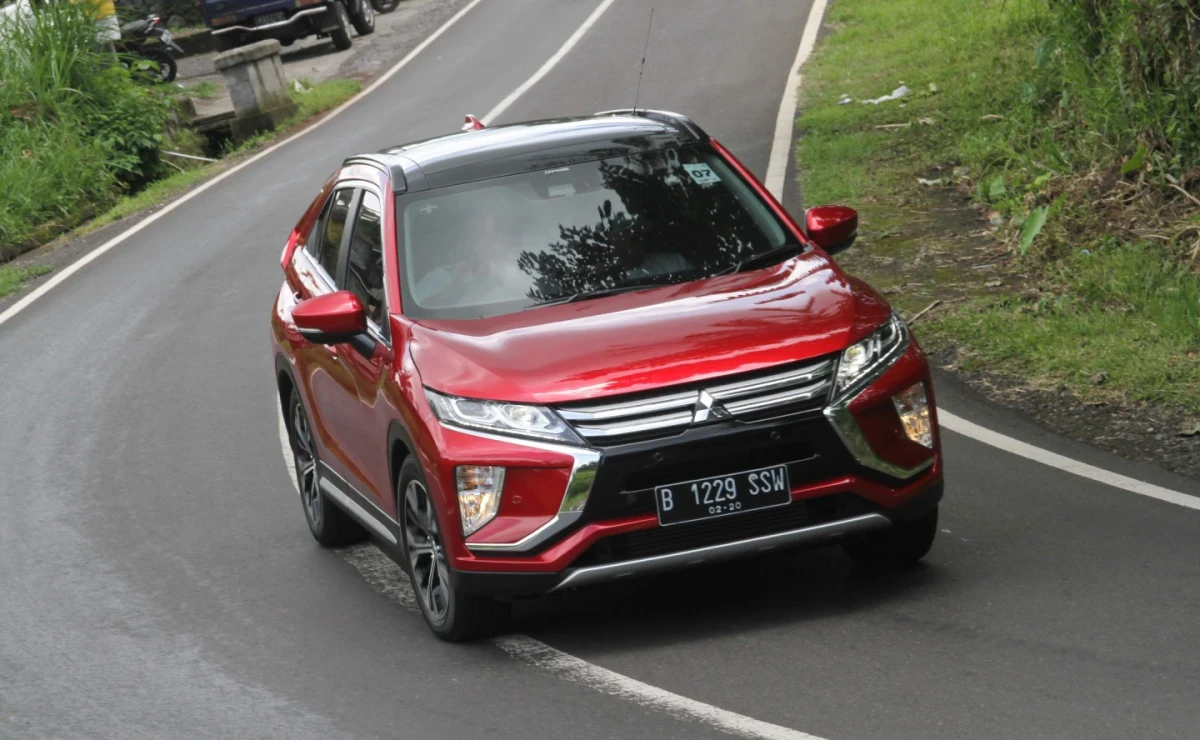 Mitsubishi Eclipse Cross Taklukkan Medan Berliku di Jawa Timur