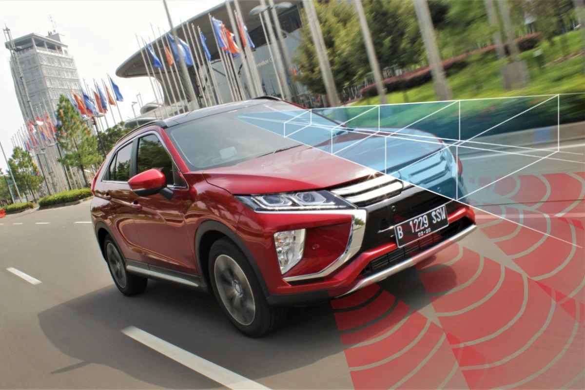 Fitur UMS & FCM: Meminimalisir Efek dari Kesalahan Menginjak Pedal oleh Pengemudi