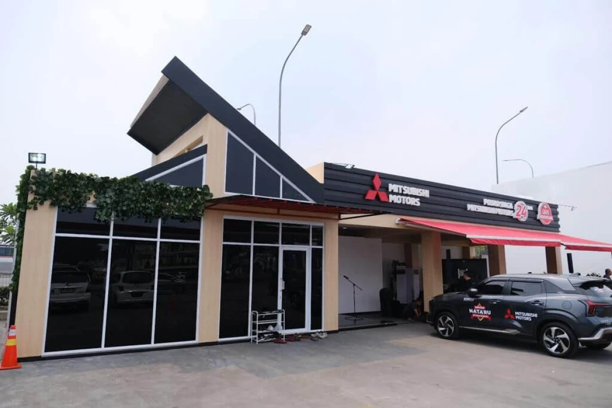 Posko Siaga Mitsubishi Motors 24 Jam Bikin Liburan Akhir Tahun Bebas Khawatir!
