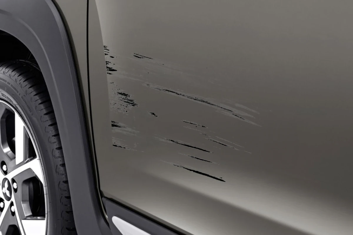 Atasi Baret di Bodi Mobil dengan Cara Ini