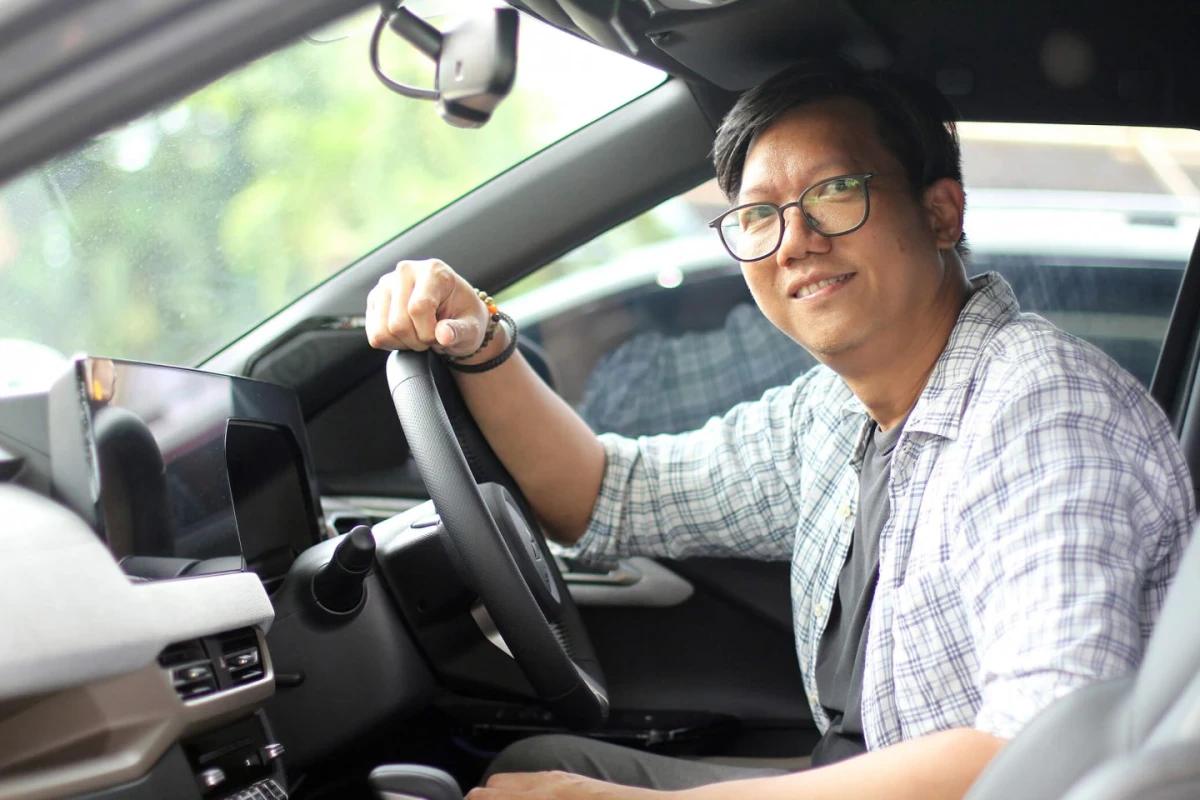 Rizki Arista: Pakai Mitsubishi XFORCE Agar Ibunda Nyaman Bepergian