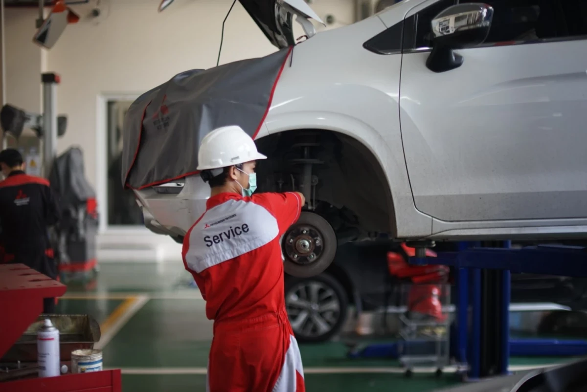 CARA SERVIS DI BENGKEL RESMI MITSUBISHI MELALUI APLIKASI MMID