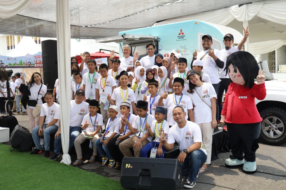 MMKSI Lanjutkan Petualangan Akhir Pekan Triton Educar Bersama Anak-anak di Kota Semarang