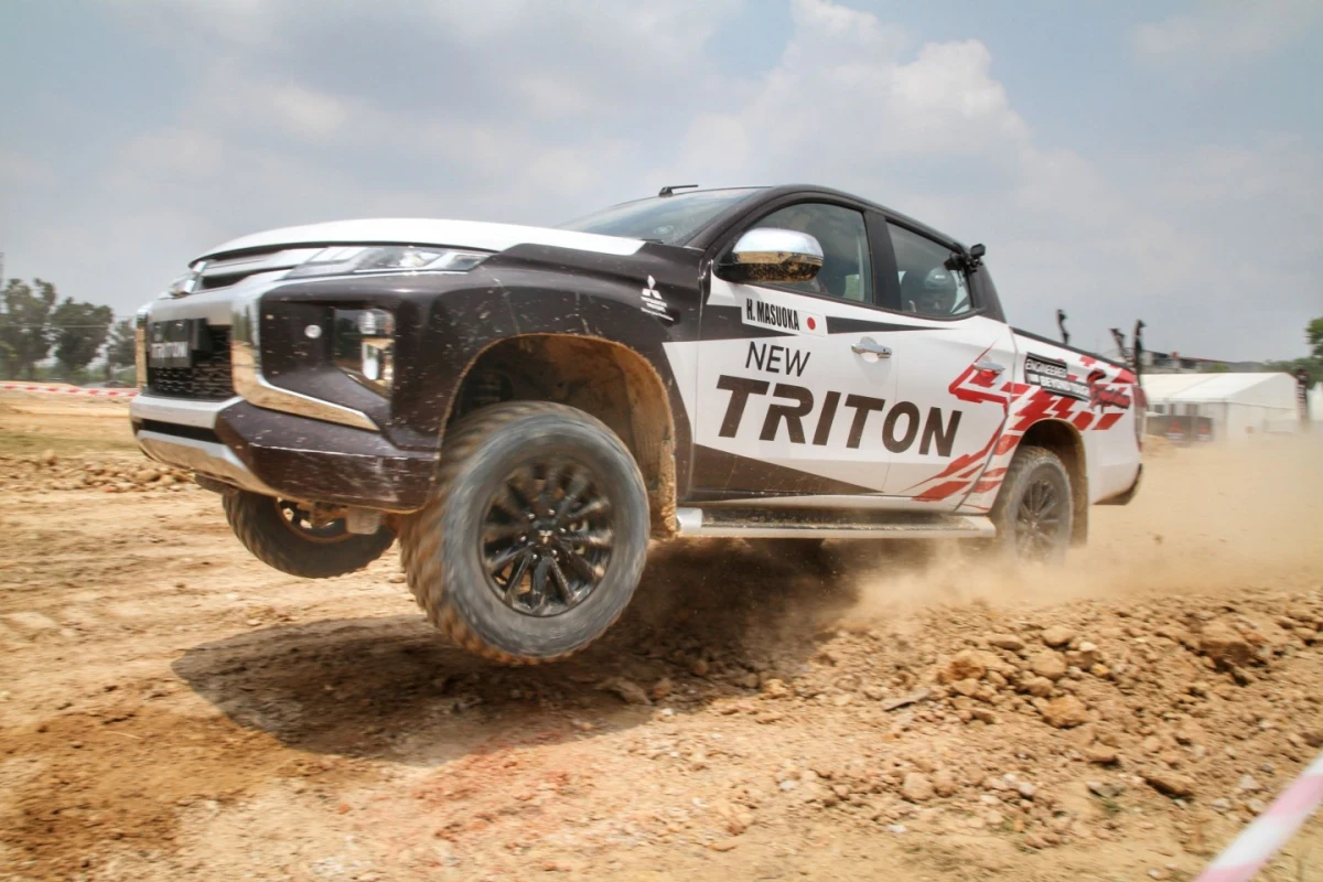 Sambangi Pekanbaru, Mitsubishi Motors Berikan Masyarakat Kesempatan Mengenal New TRITON di Medan Off-Road