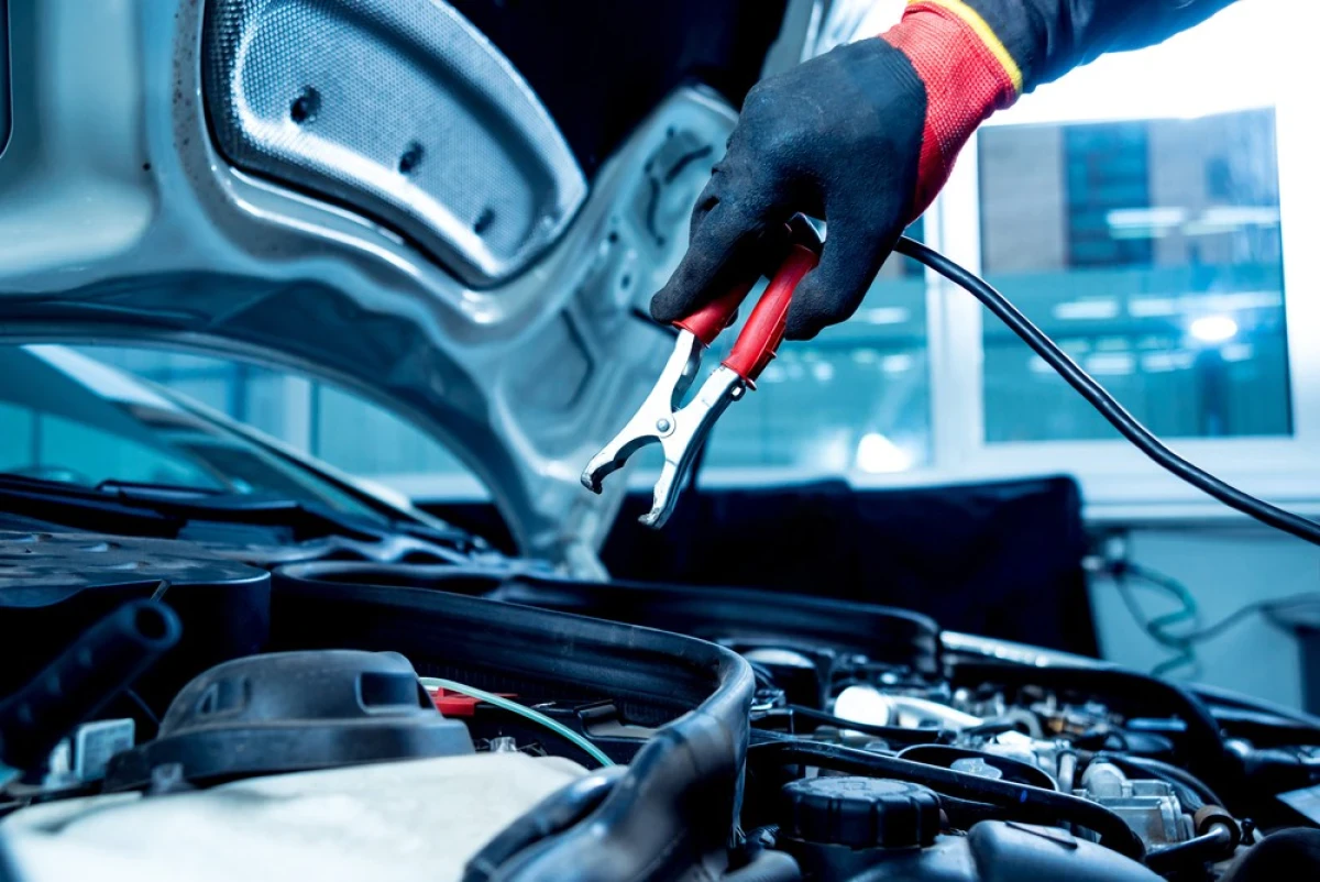 Memahami Cara Jumper Aki Mobil Secara Tepat dan Aman