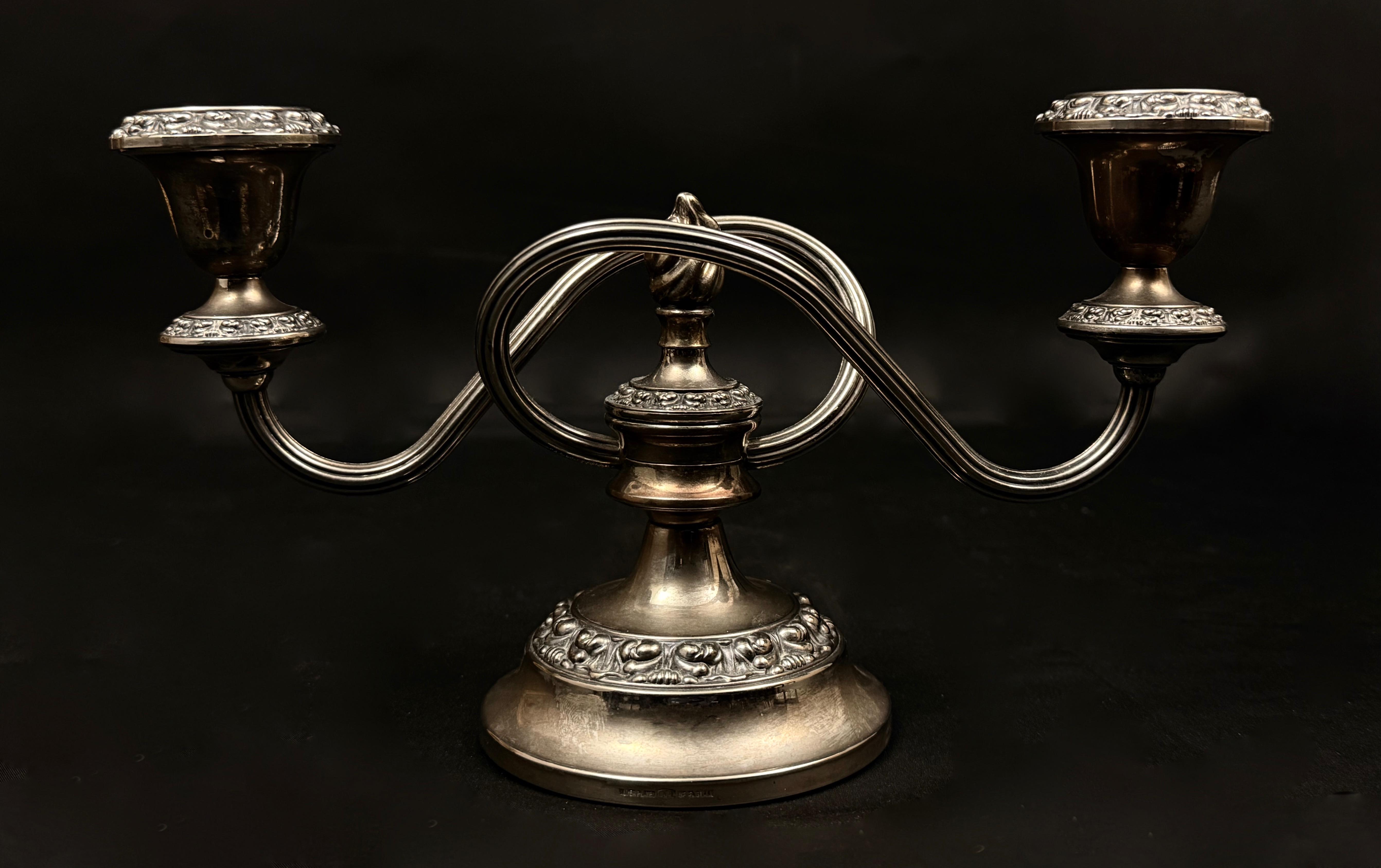 Srebrzony kandelabr stołowy dwuramienny