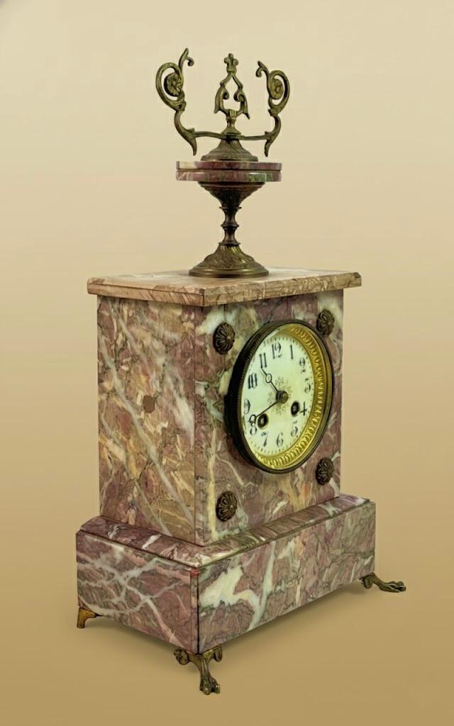 Zegar komodowy stojący na 4 nogach