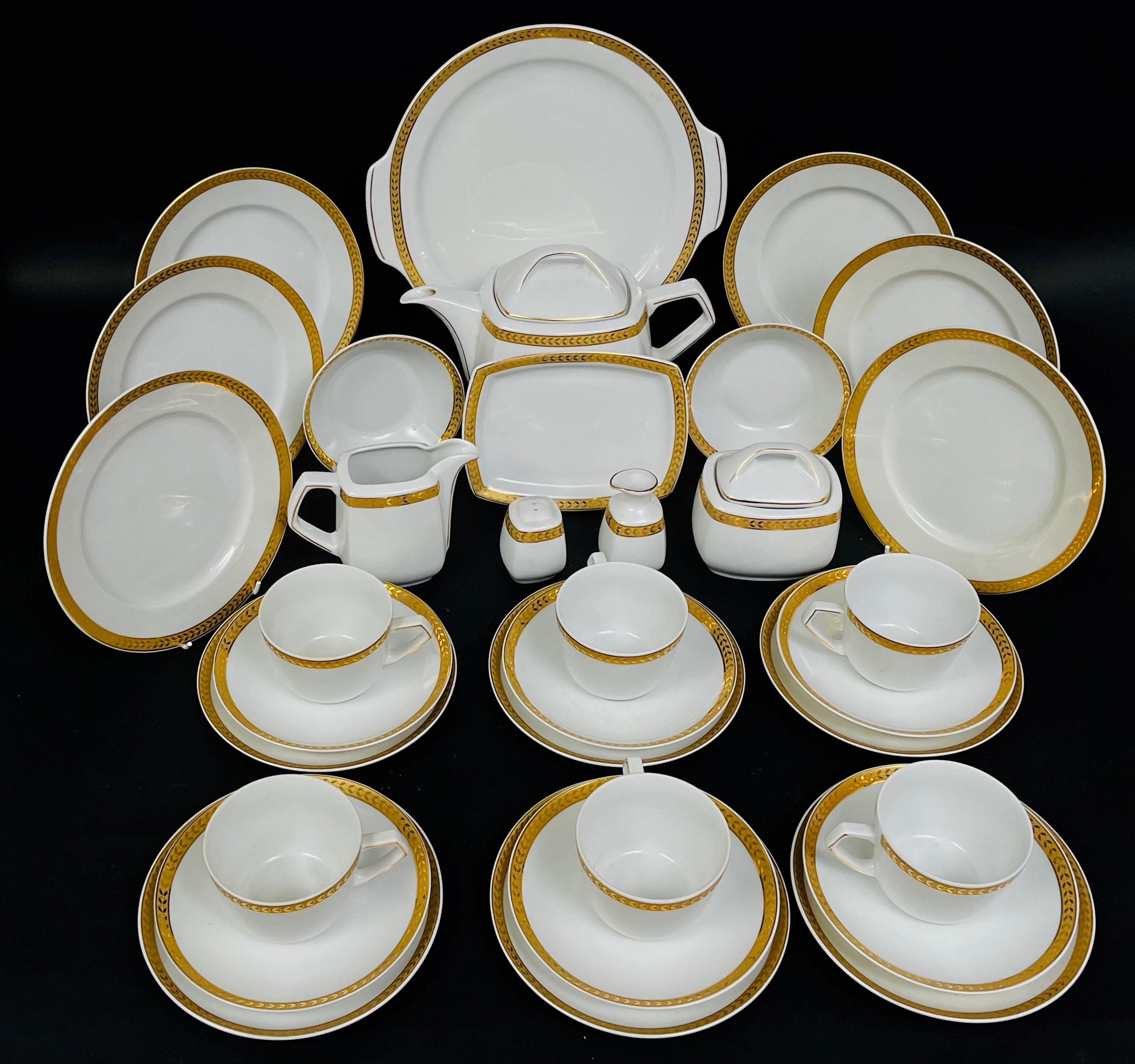 Serwis śniadaniowy dla 6 osób-33 sztuki, Ćmielów