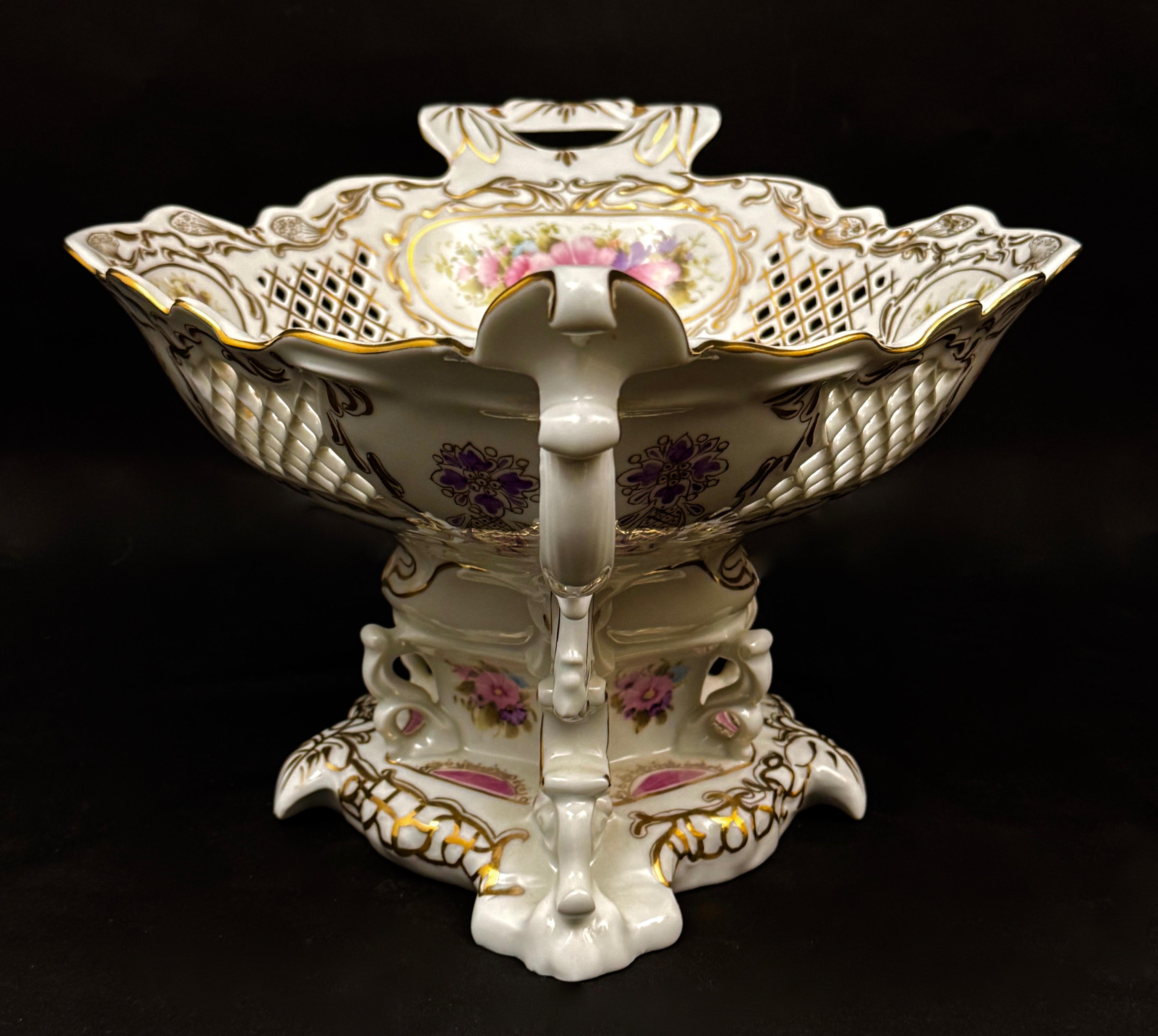 Dekoracyjna patera ażurowa