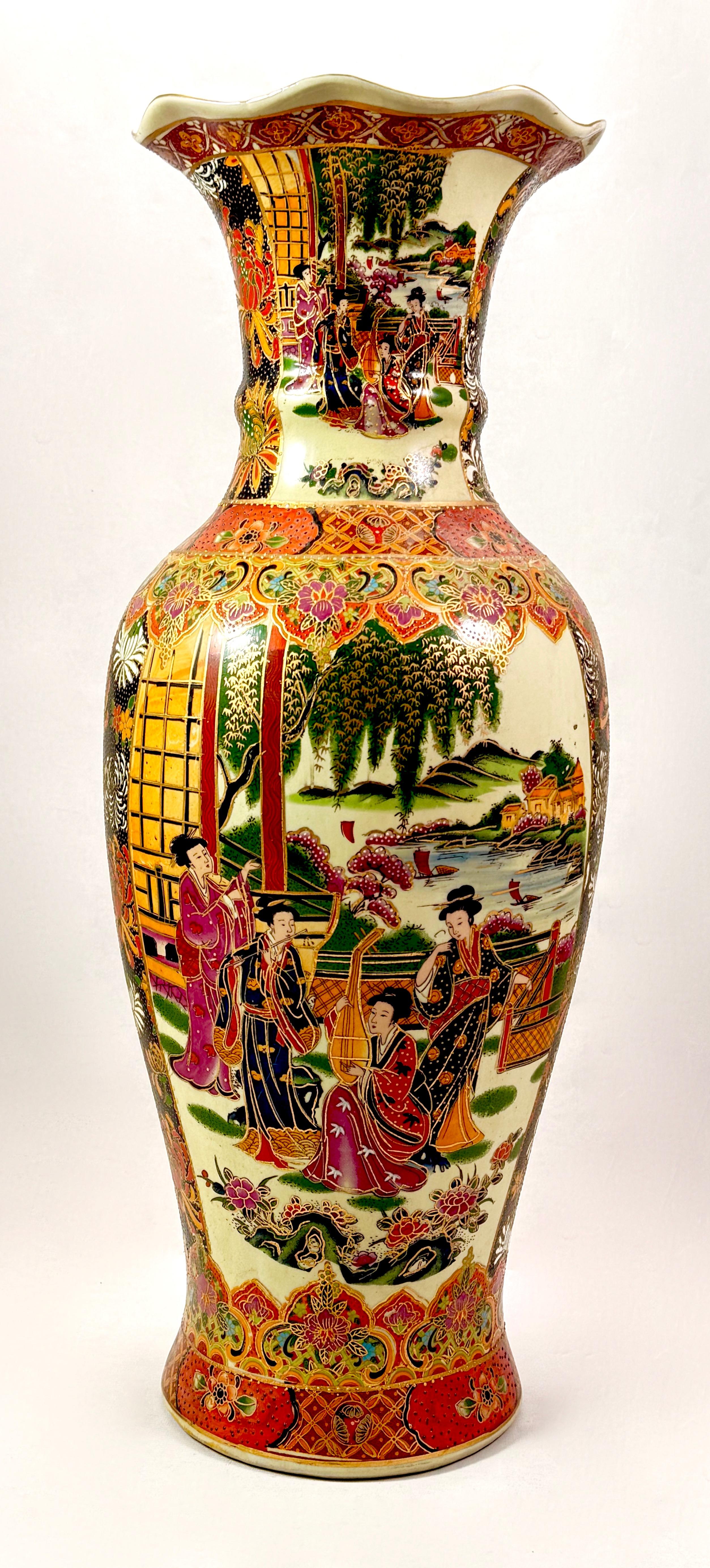 Ceramiczny wazon wielolistny