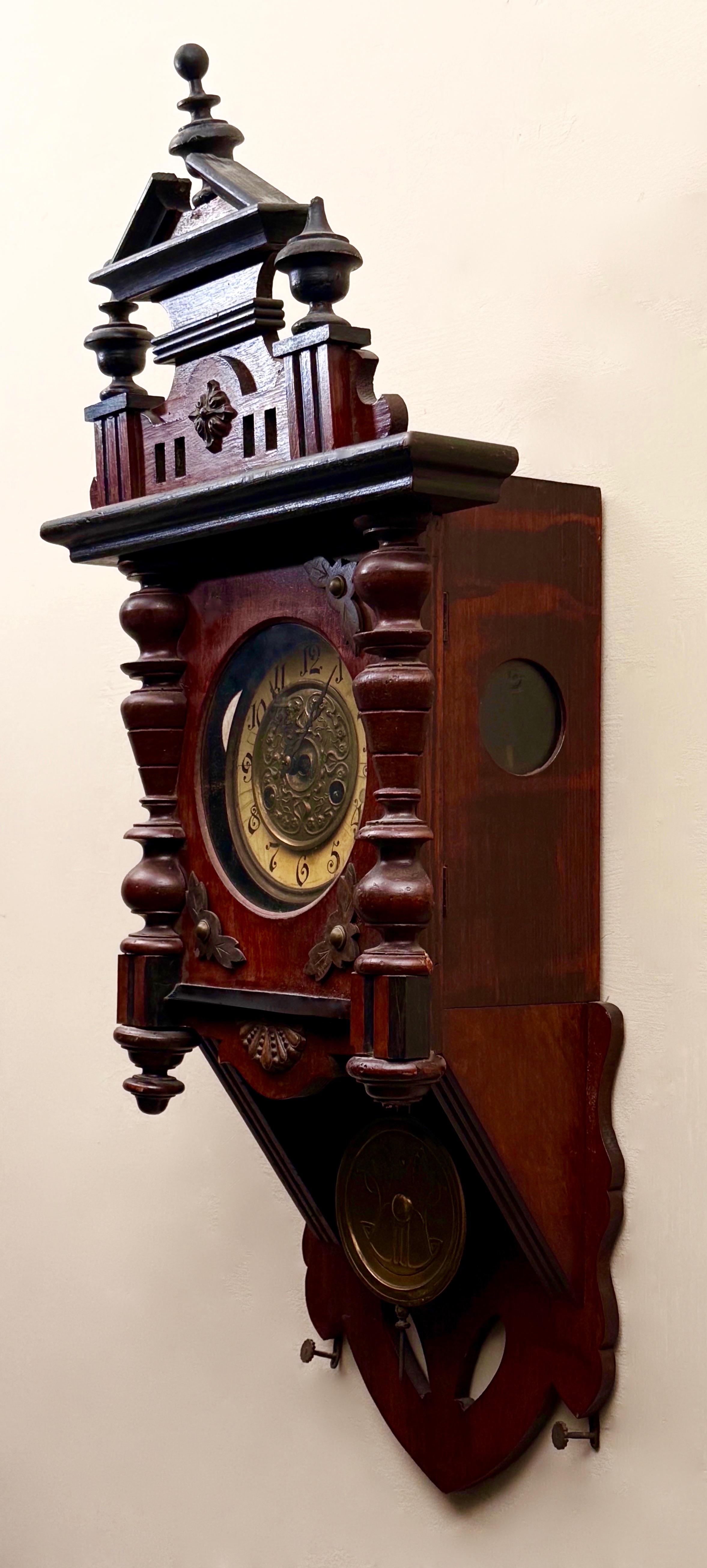 Secesyjny zegar ścienny