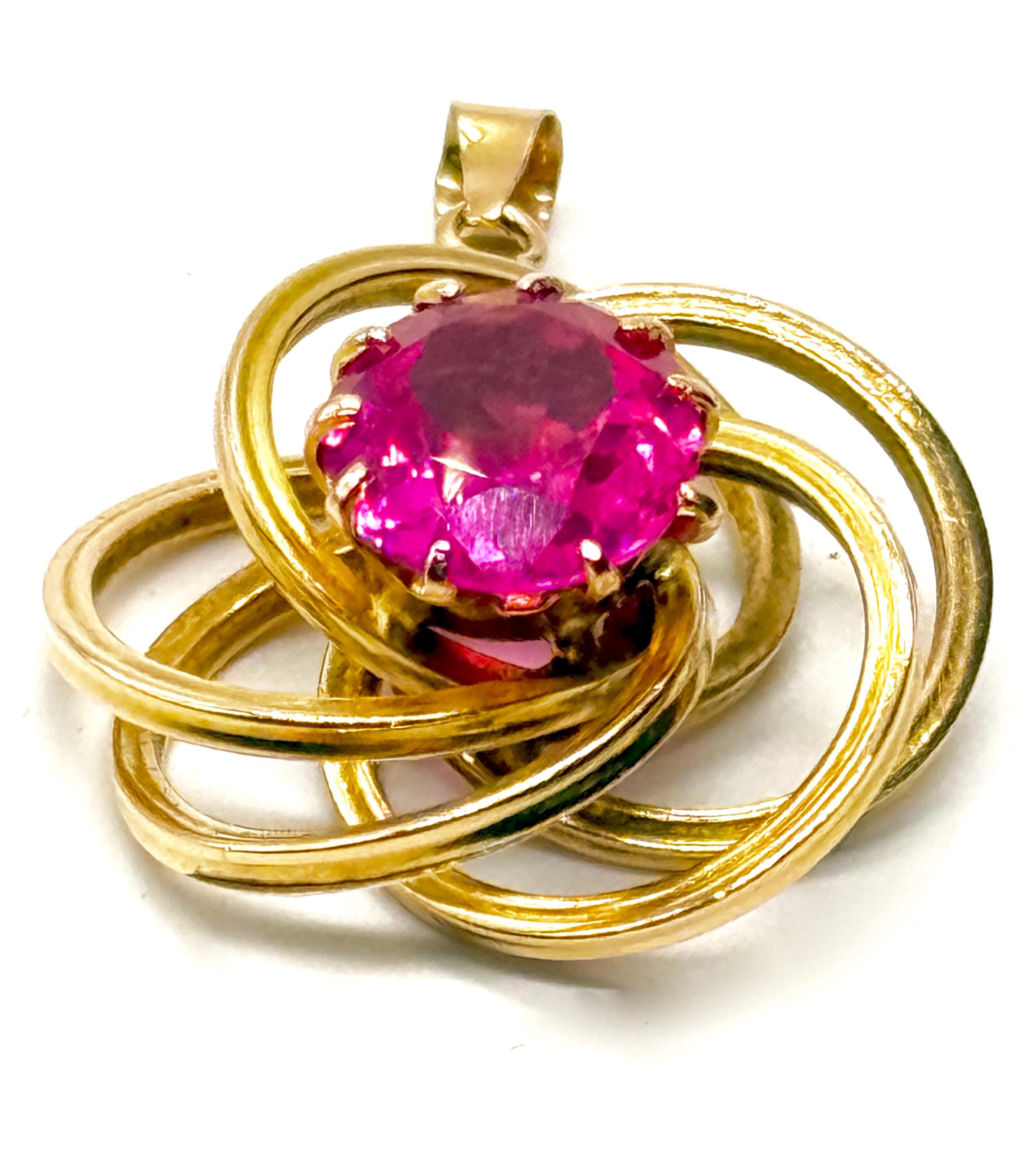 Złoty wisior ażurowy, masa łączna 4,7 g