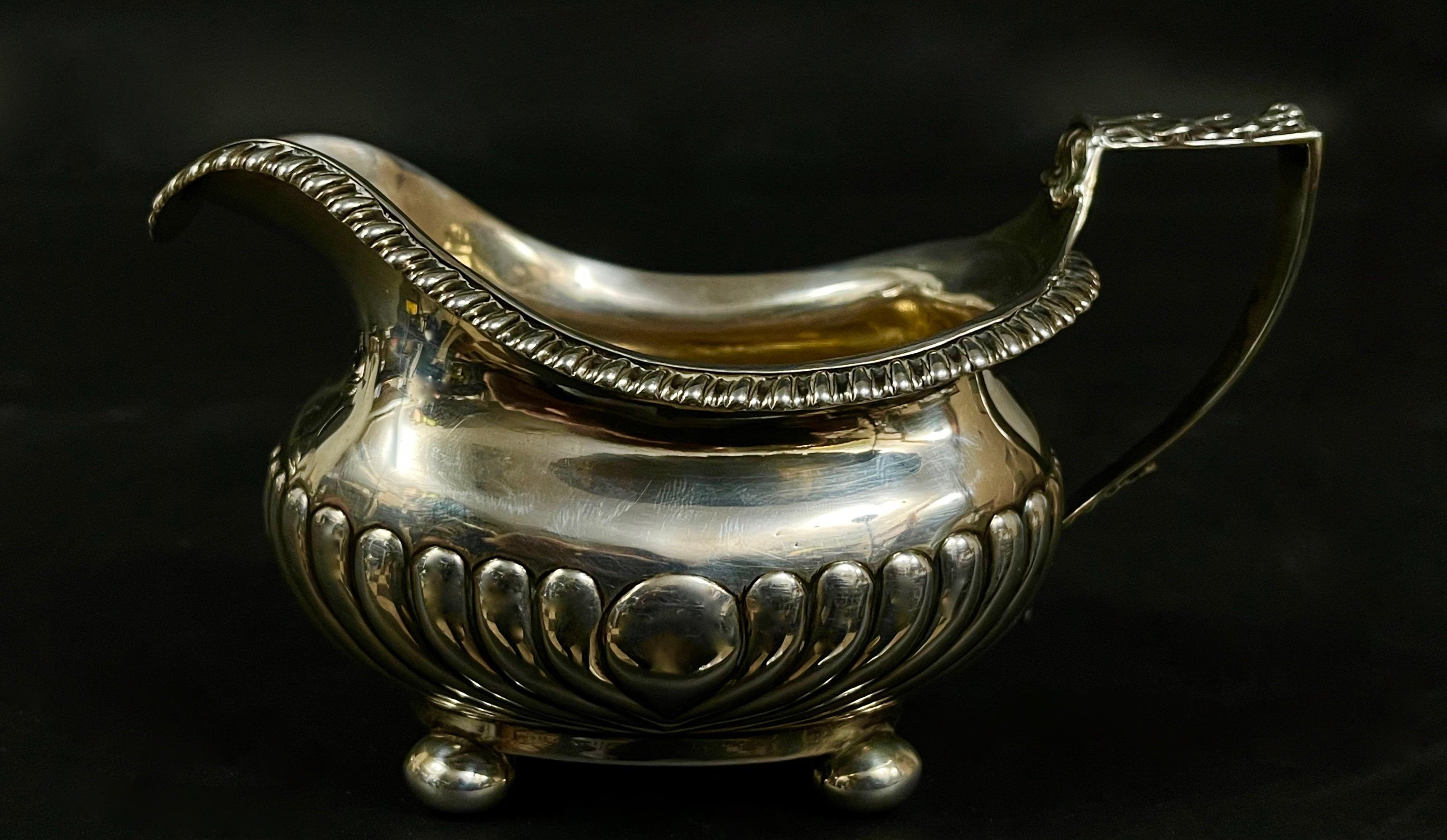 Unikatowy zestaw srebrny stołowy 1177 g, sygn. REBECCA ERNES & EDWARD BERNARD