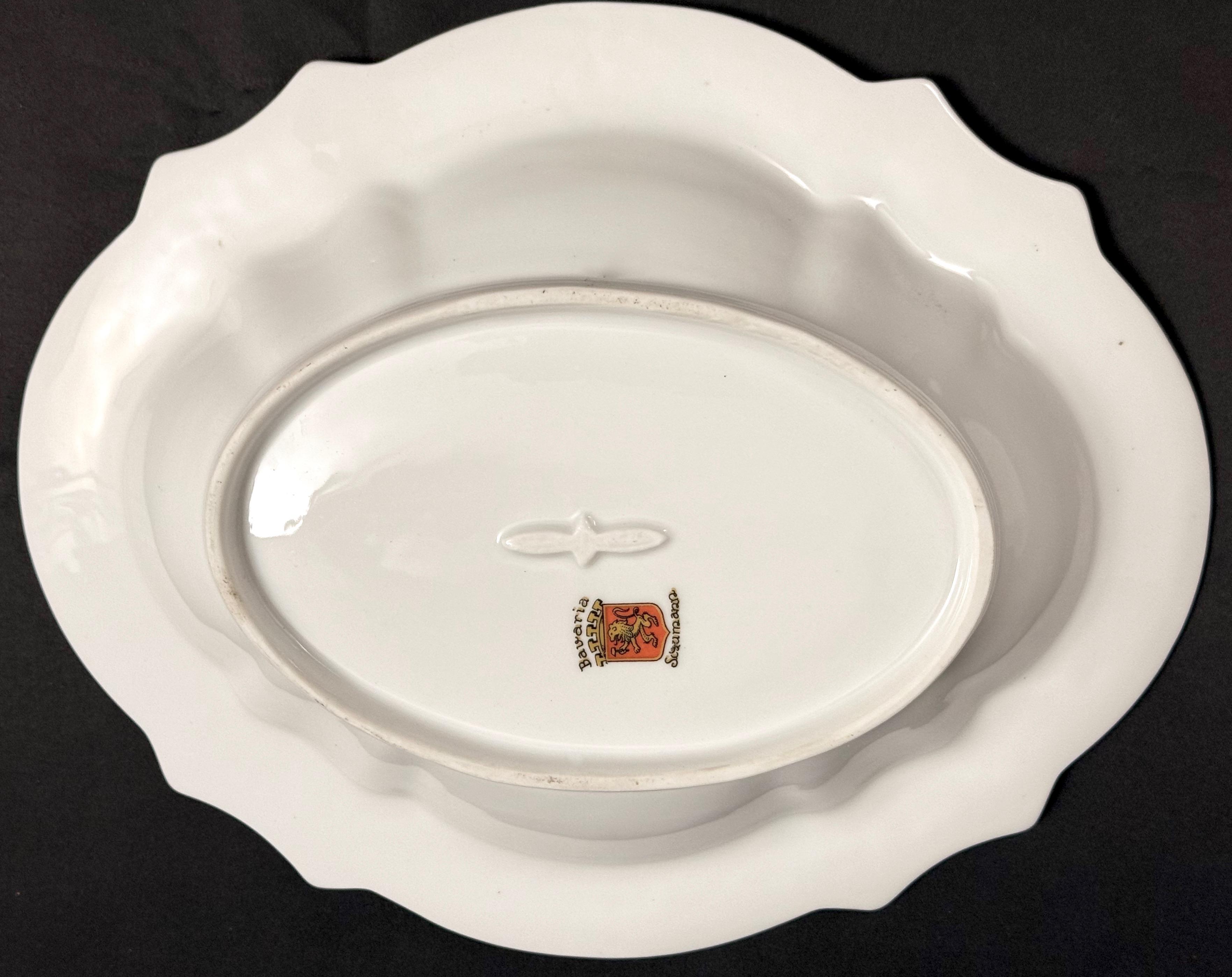 Patera reliefowa wielolistna