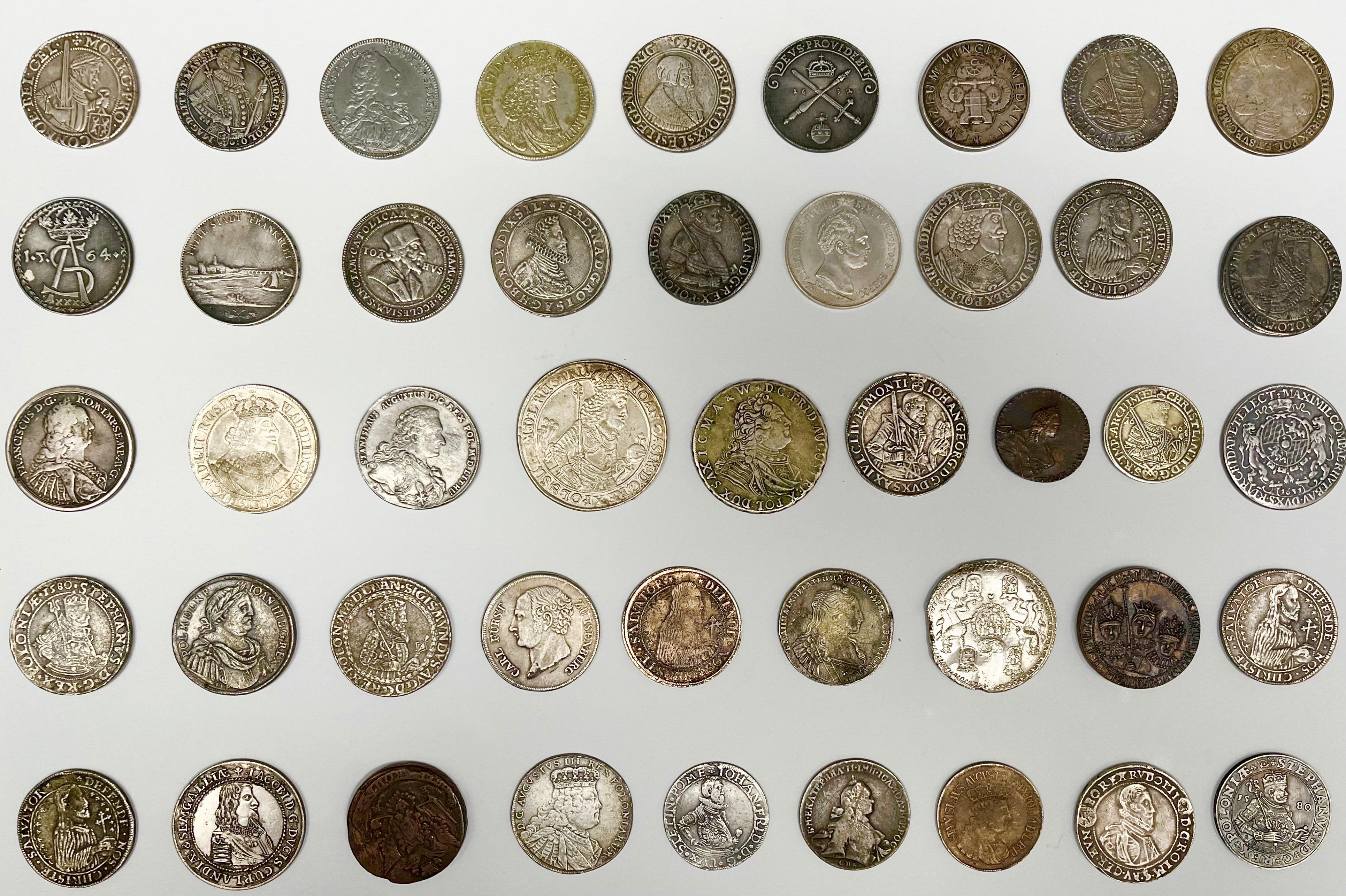 Kolekcjonerski zestaw kopii monet-45 sztuk