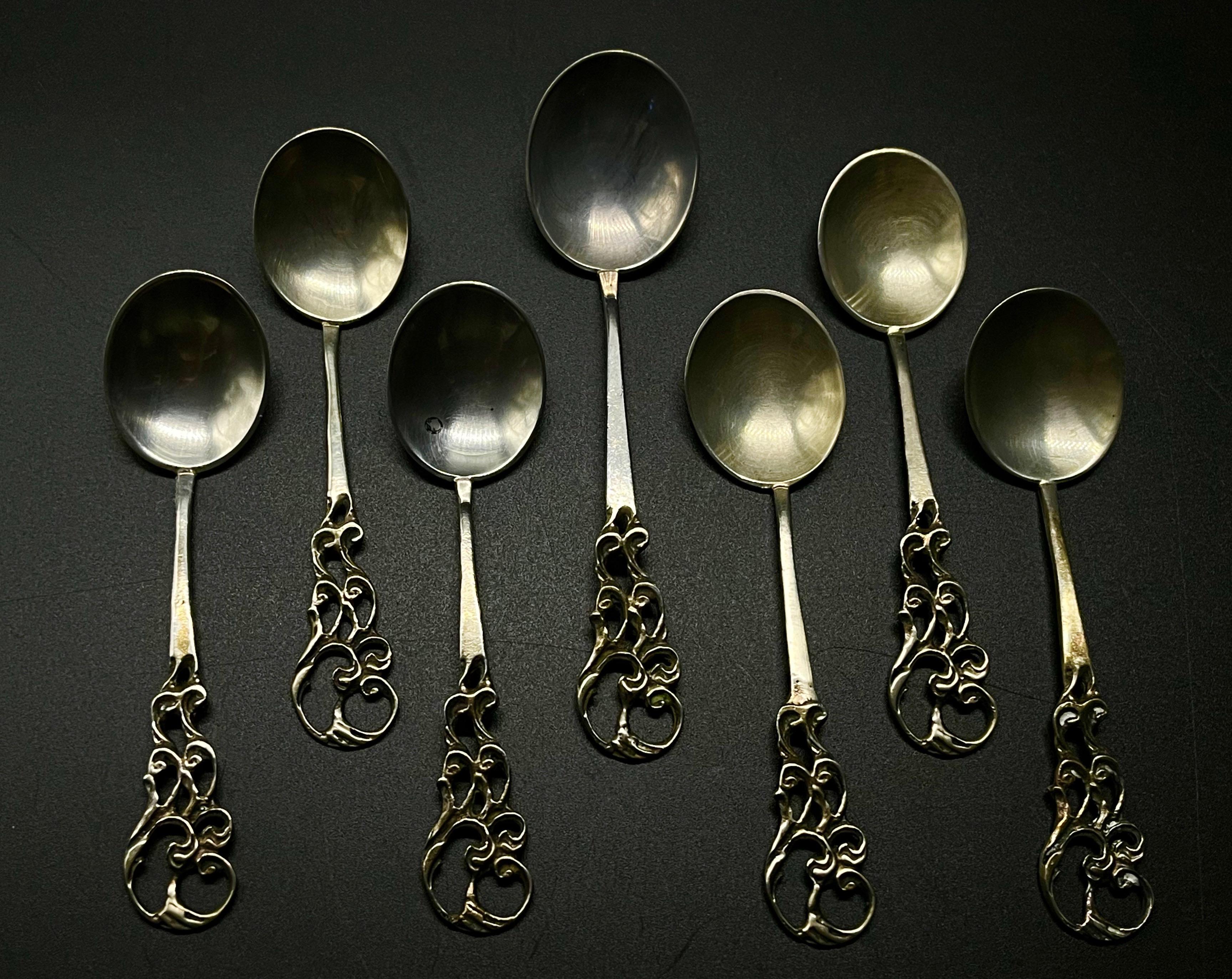Srebrny zestaw 7 łyżeczek