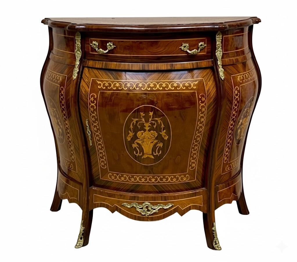 Komoda salonowa w stylu Empire stojąca na 4 giętych nogach