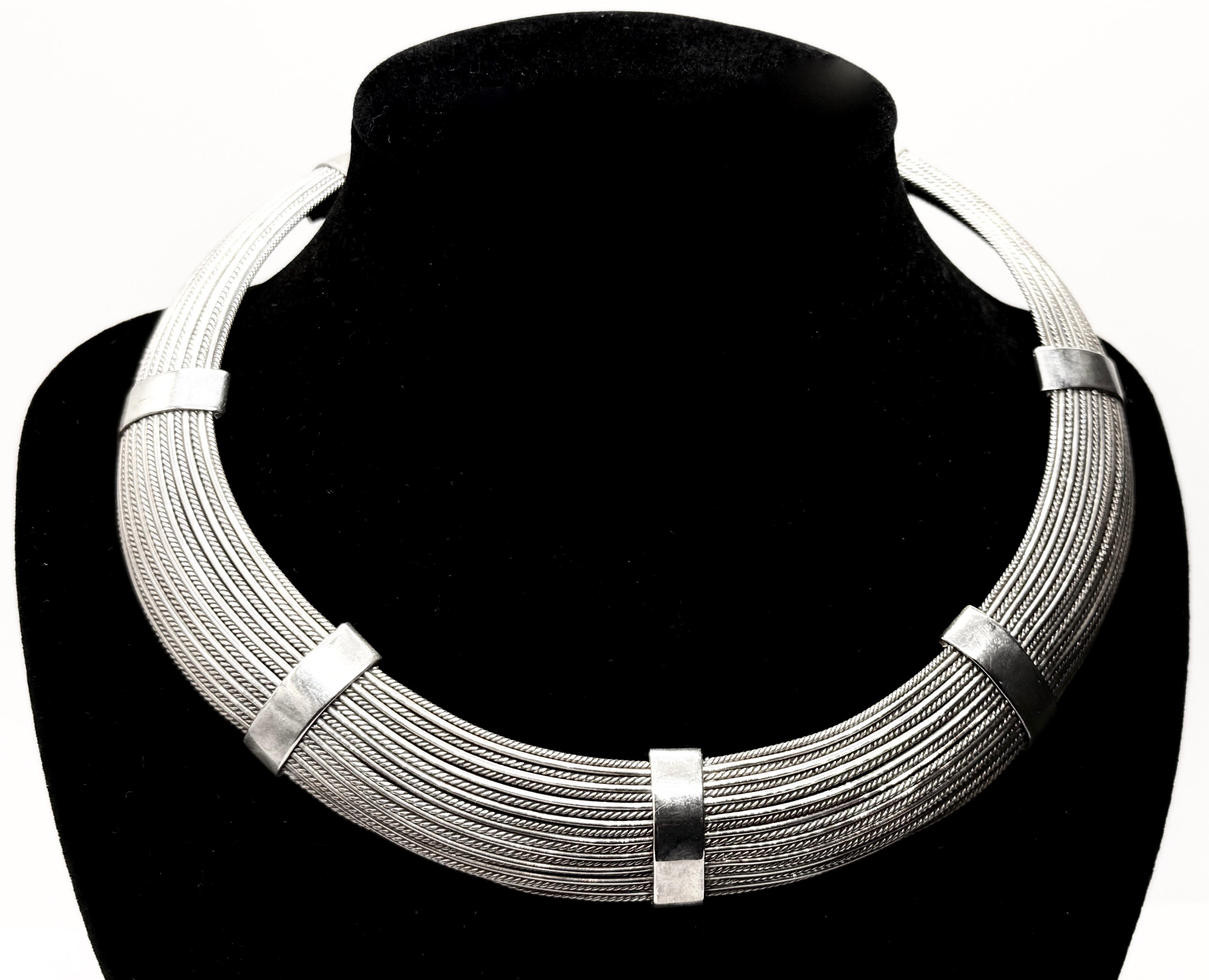 Srebrny naszyjnik, W.Kruk