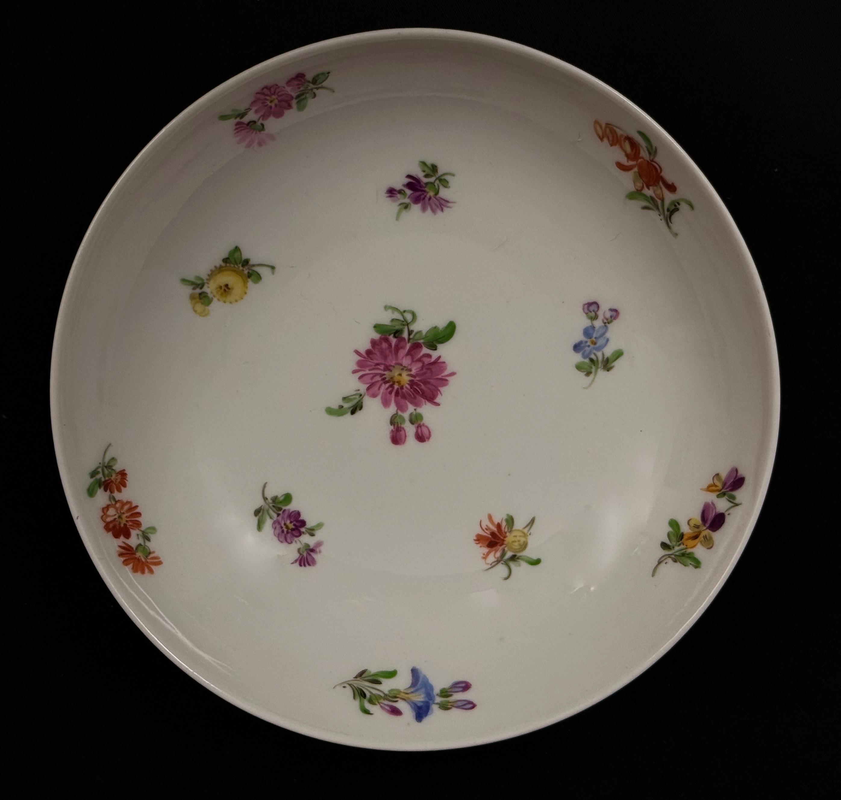 Porcelanowy zestaw- 2 sztuki,