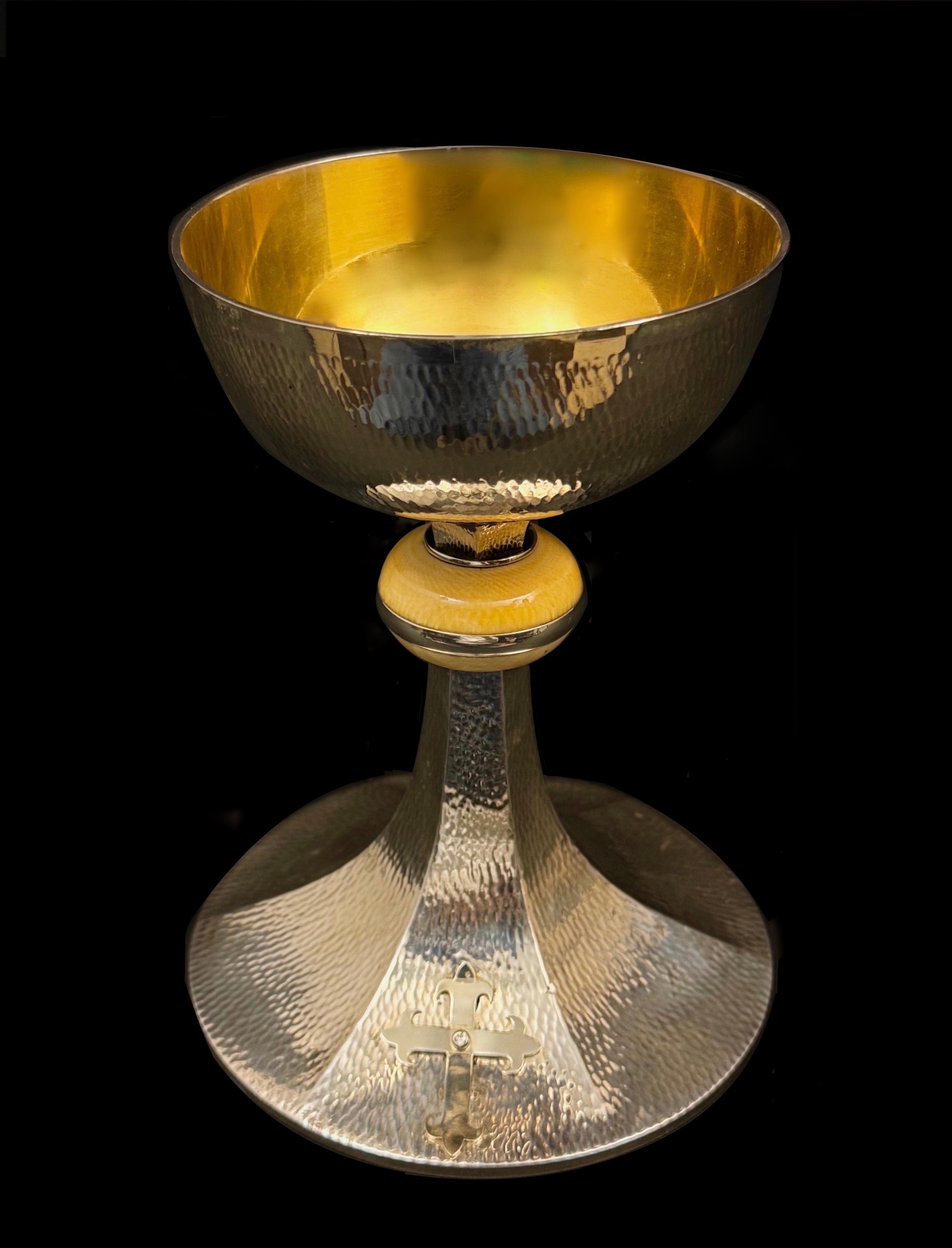 Srebrny kielich , masa 558 g