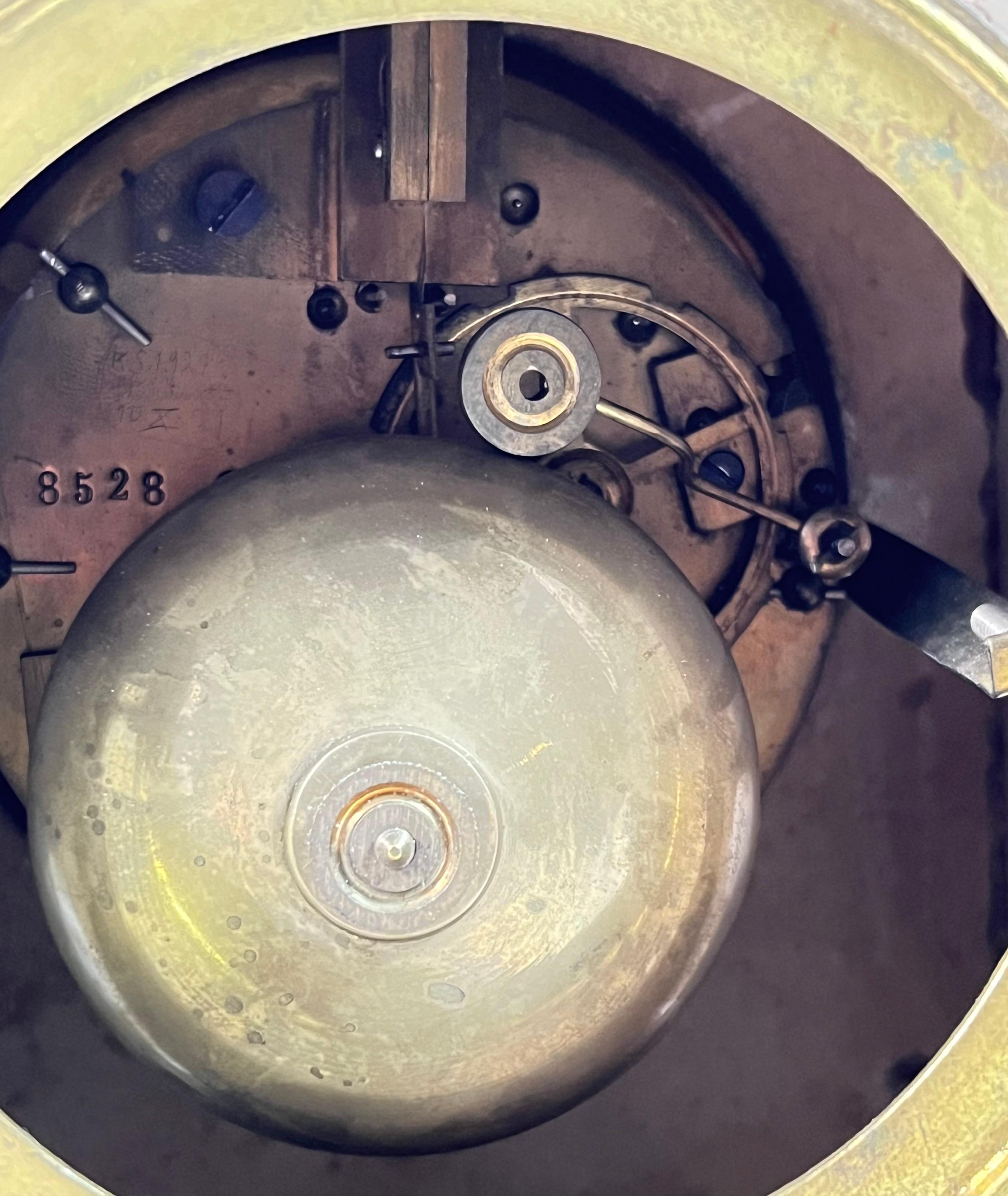 Zegar komodowy stojący na 4 nogach