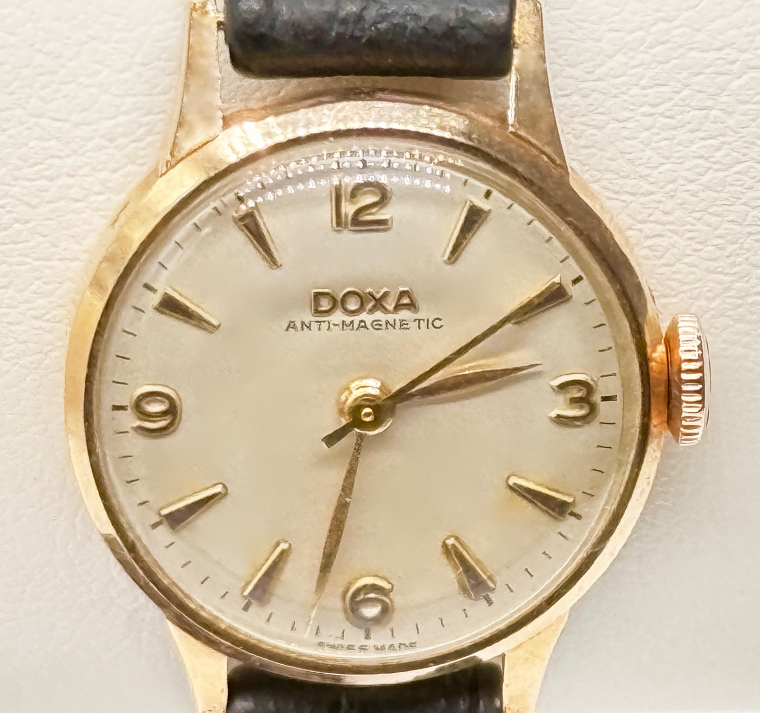 Złoty zegarek naręczny ''DOXA''