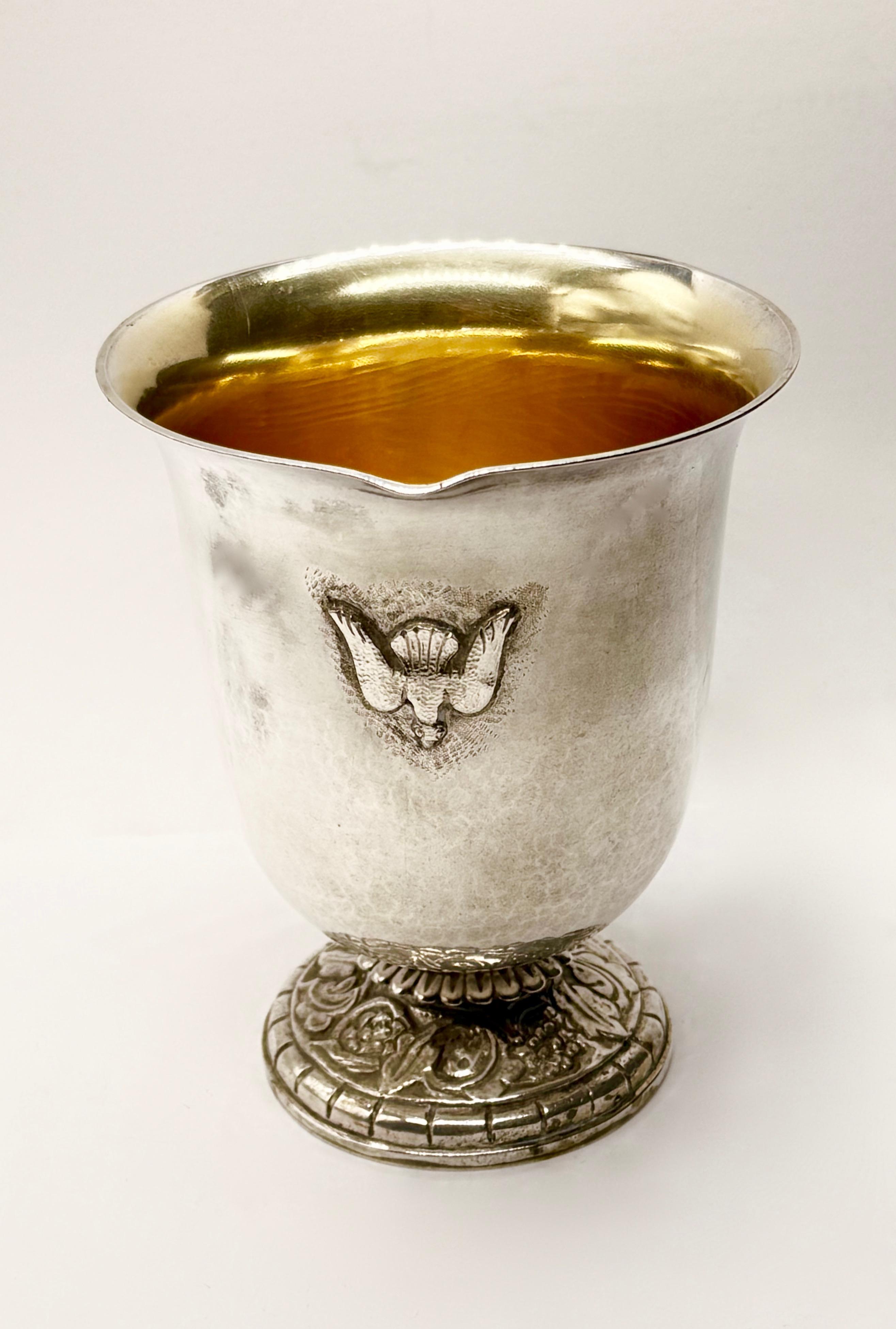 Srebrny złocony dzban, masa 520 g