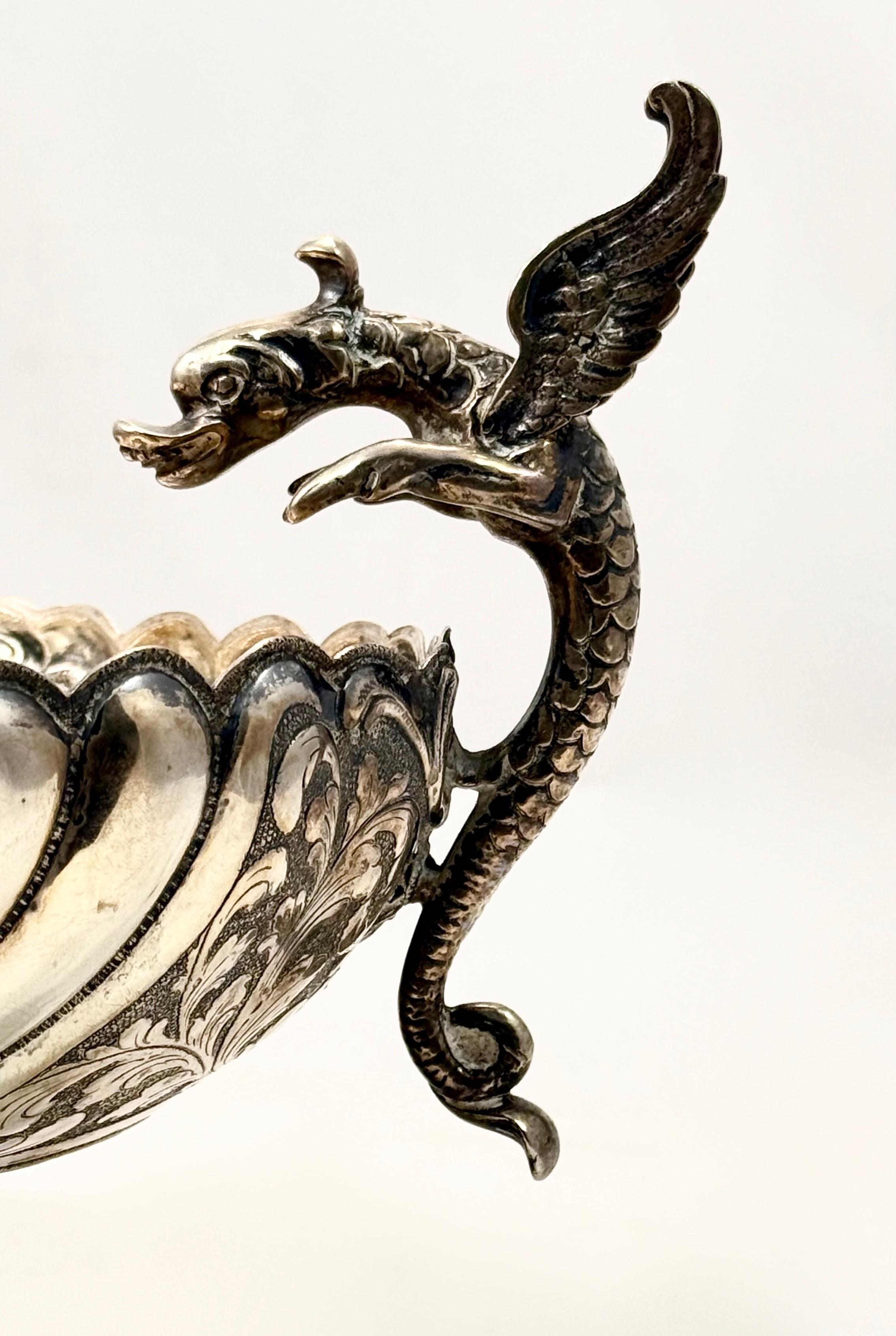 Srebrna patera wielolistna , masa 1805 g