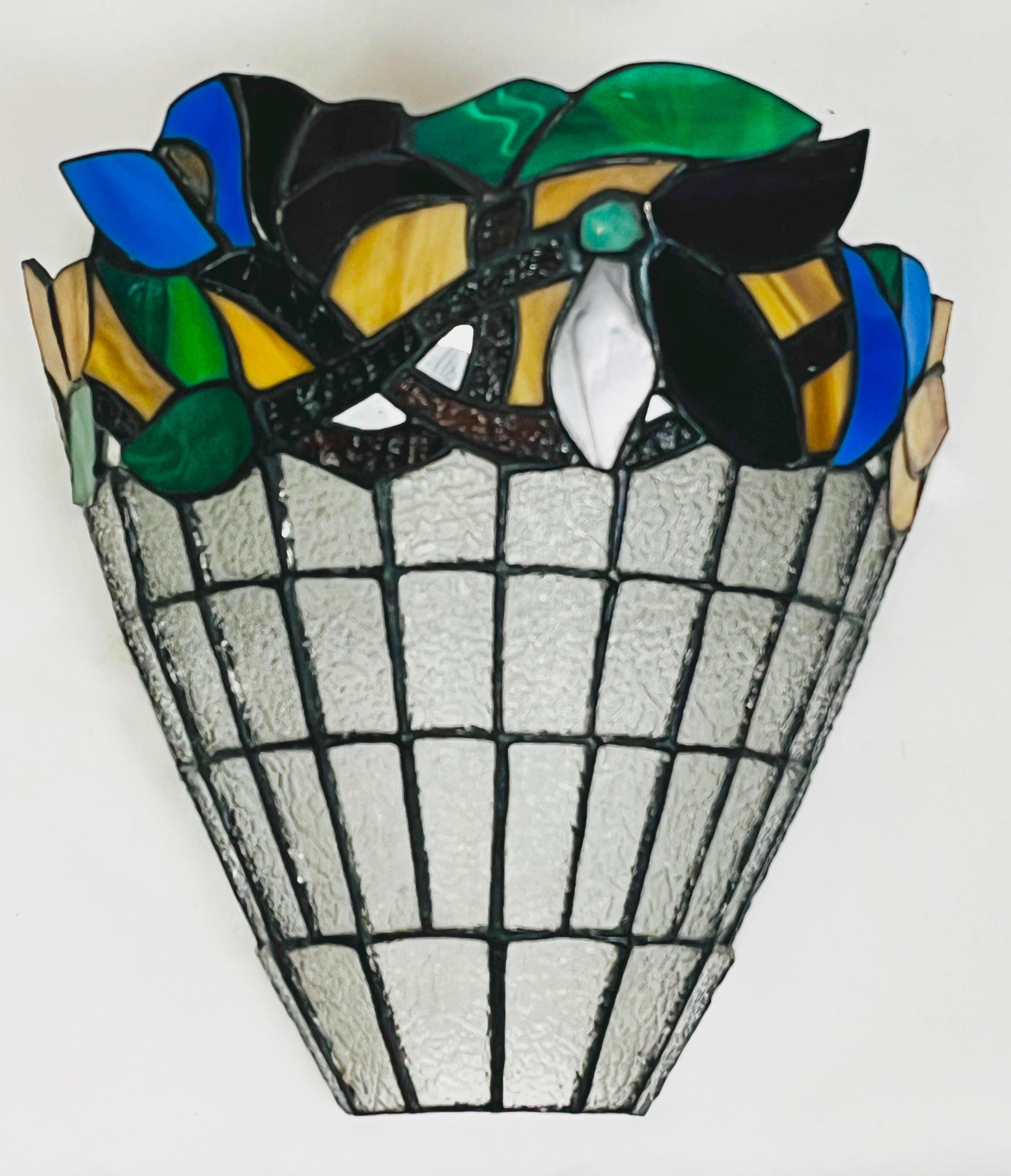 Zestaw witrażowych kloszy do plafonów i kinkietów-8 sztuk