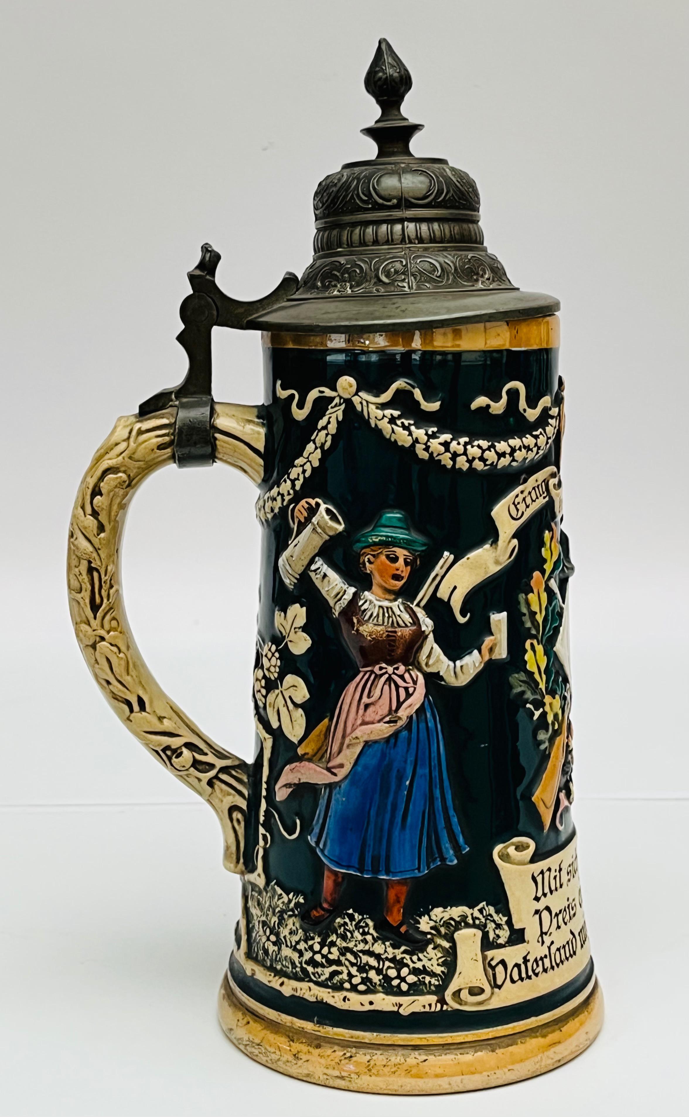 Dekoracyjny zestaw 3 kufli z nakrywami