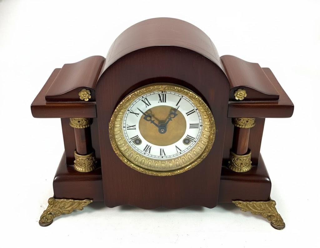 Ozdobny zegar portykowy