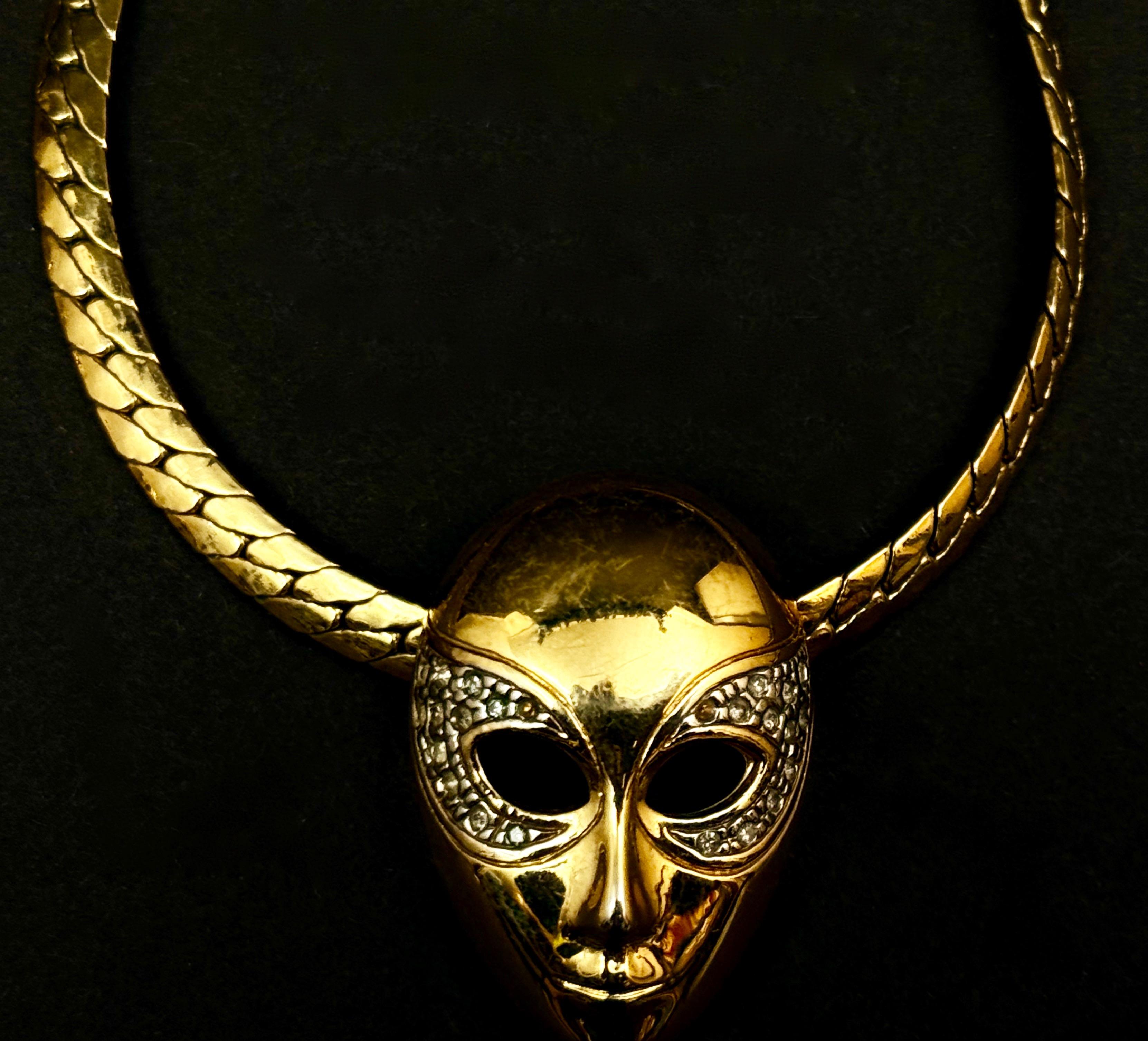 Dekoracyjny zestaw biżuterii -22 sztuki