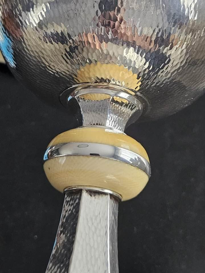 Srebrny kielich , masa 558 g