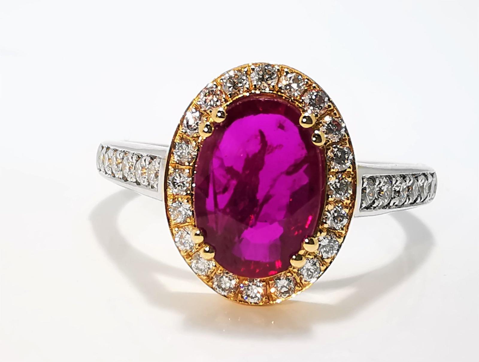 Pierścionek z naturalnym niepoprawianym rubinem 1,52 ct i diamentami