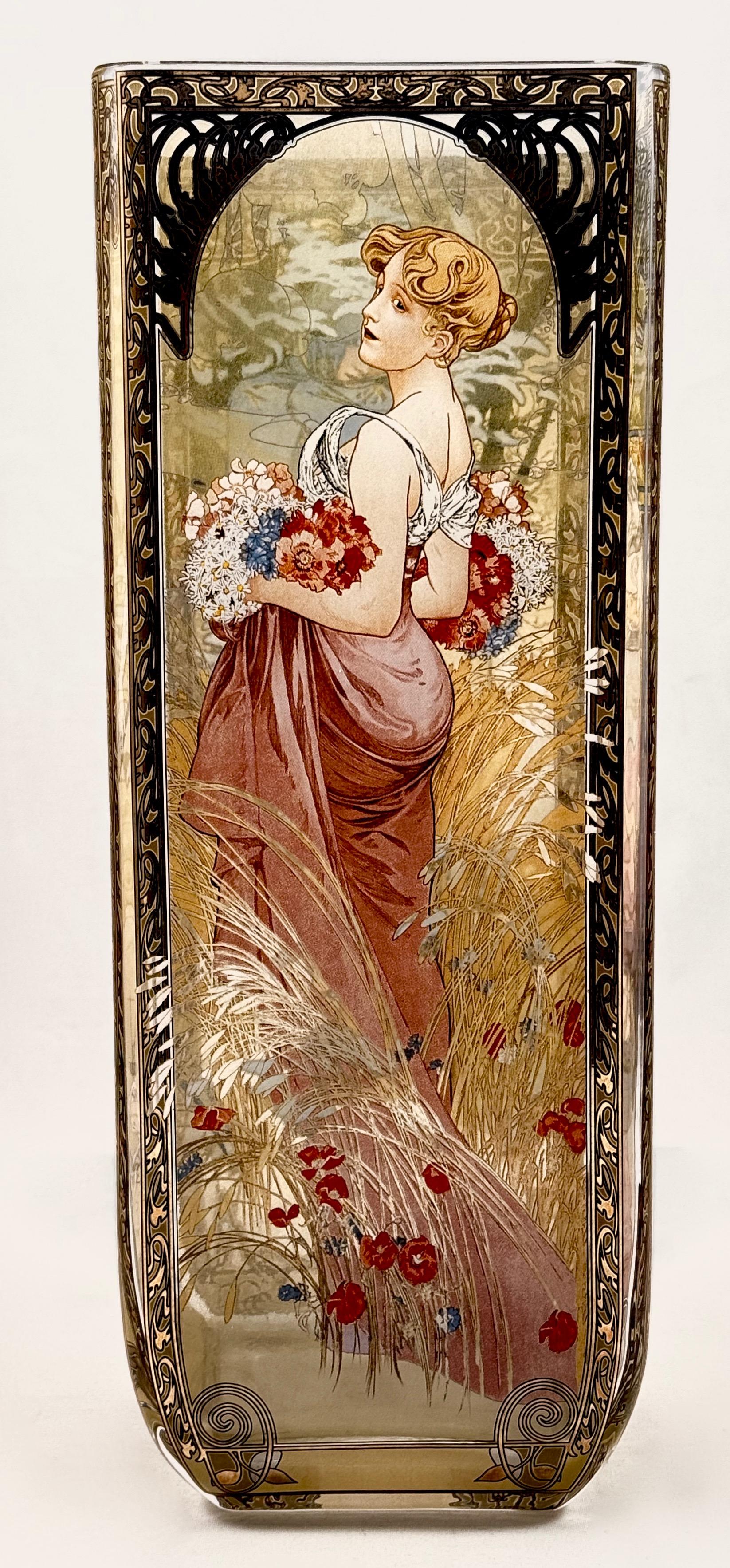 Wazon 4 pory roku wg Alphonsa Muchy , Goebel