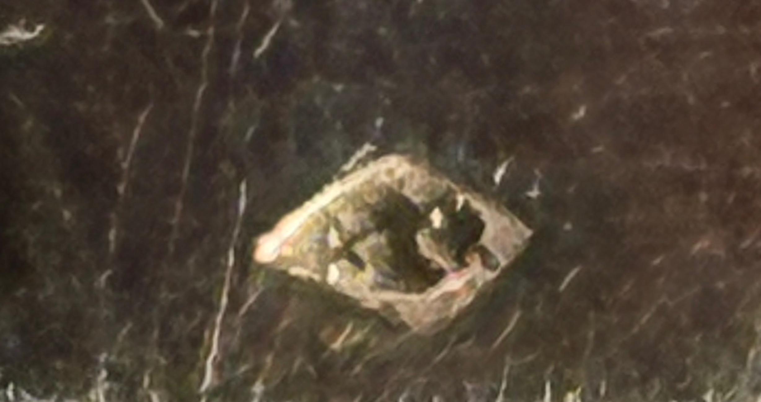 Srebrny kielich stojący na sześciokątnej podstawie, masa 619 g