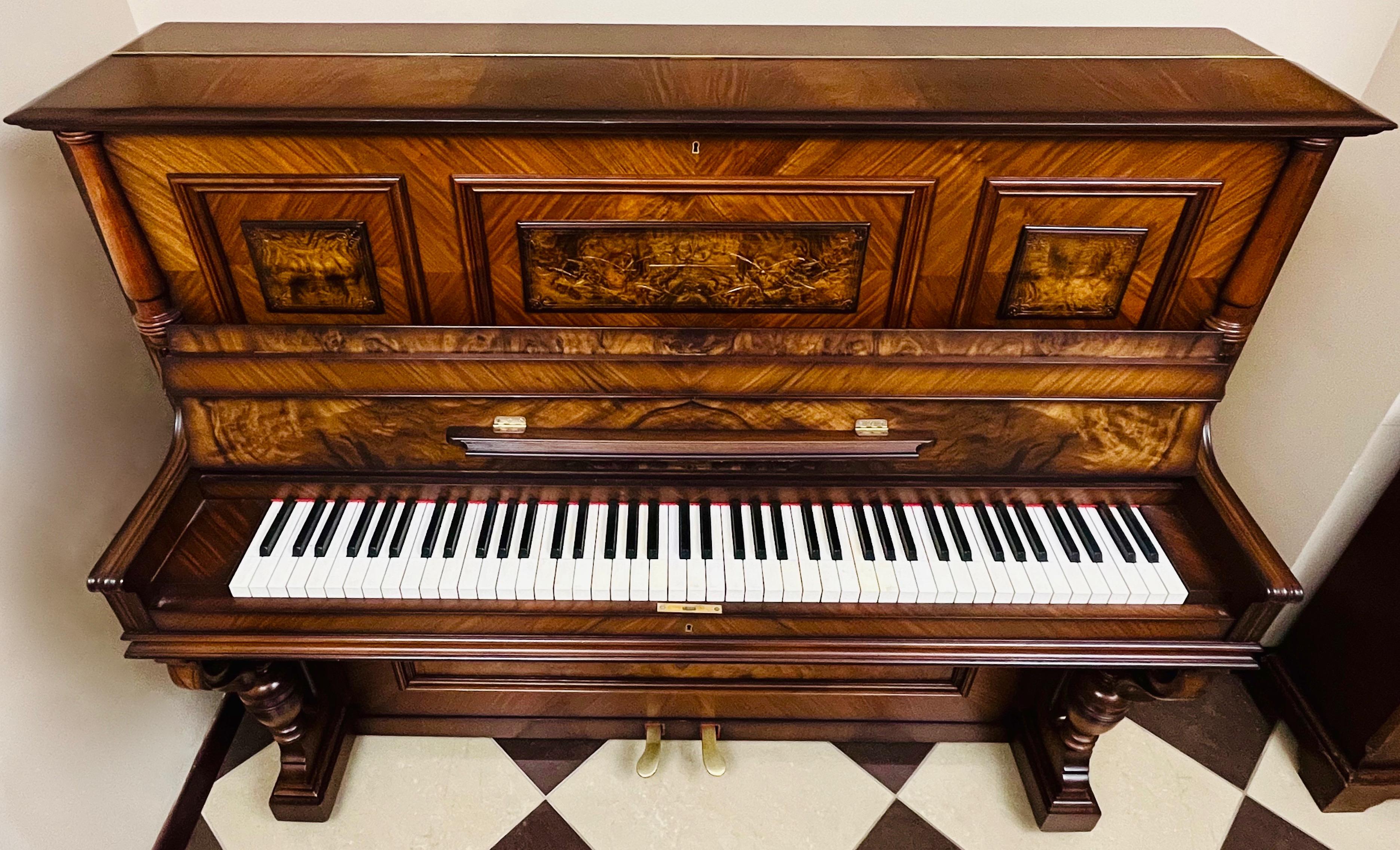 Dekoracyjne pianino salonowe sygn. Wilhelm Emmer