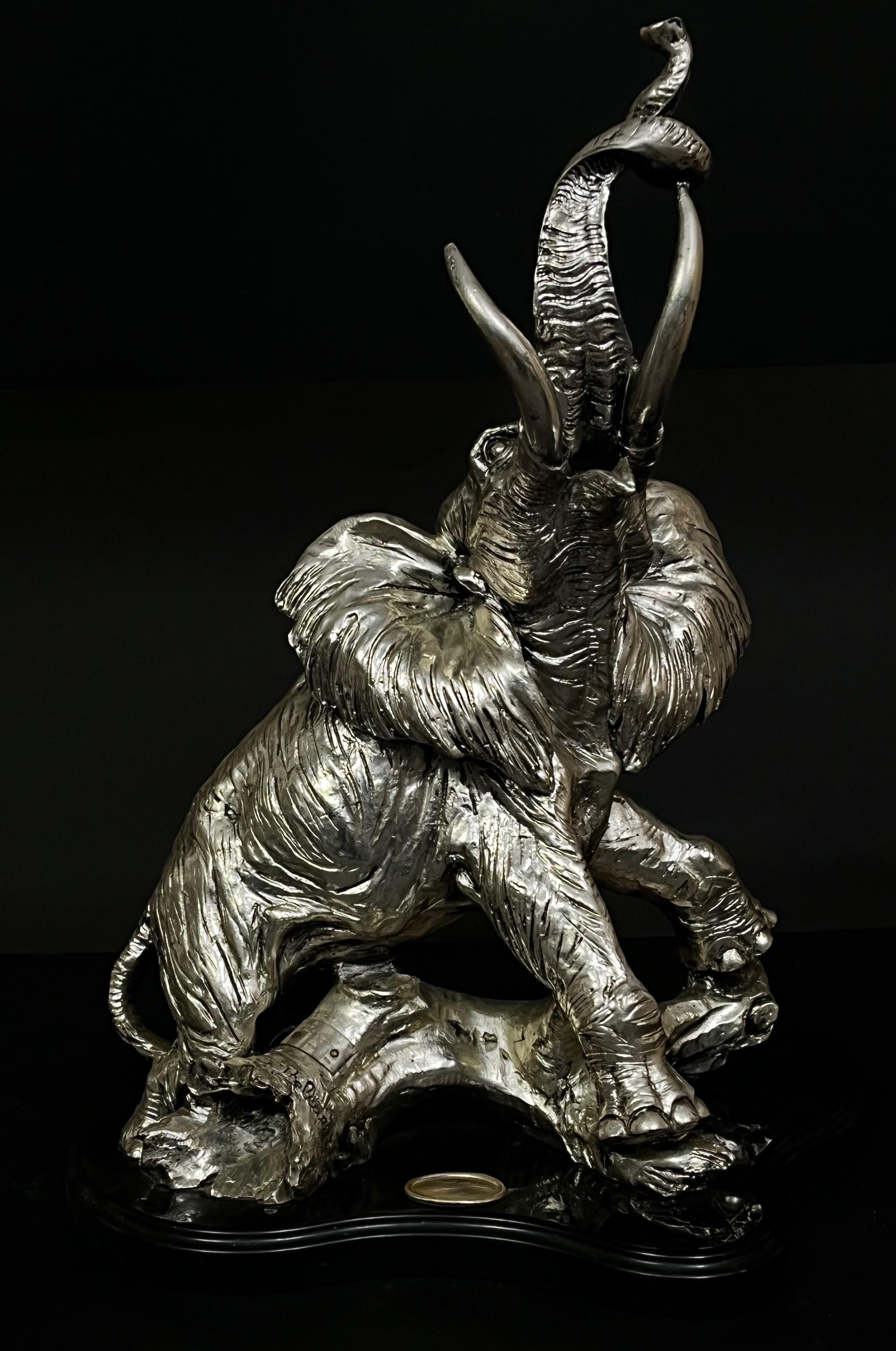 Emyl Sere D'arte , Figura słonia