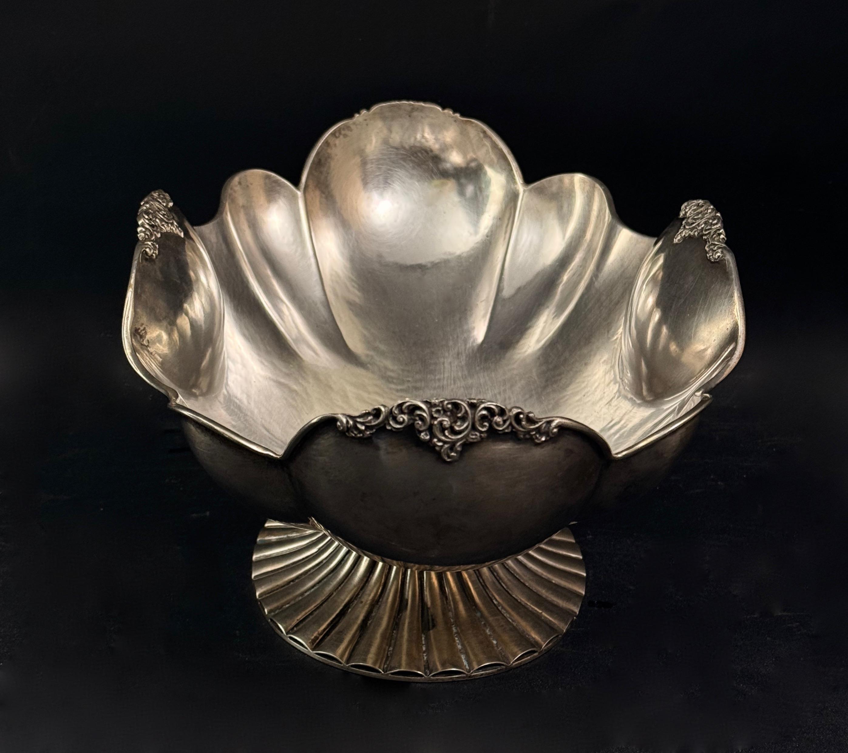 Srebrna wielolistna patera, masa 1070 g, Włochy 1944-65