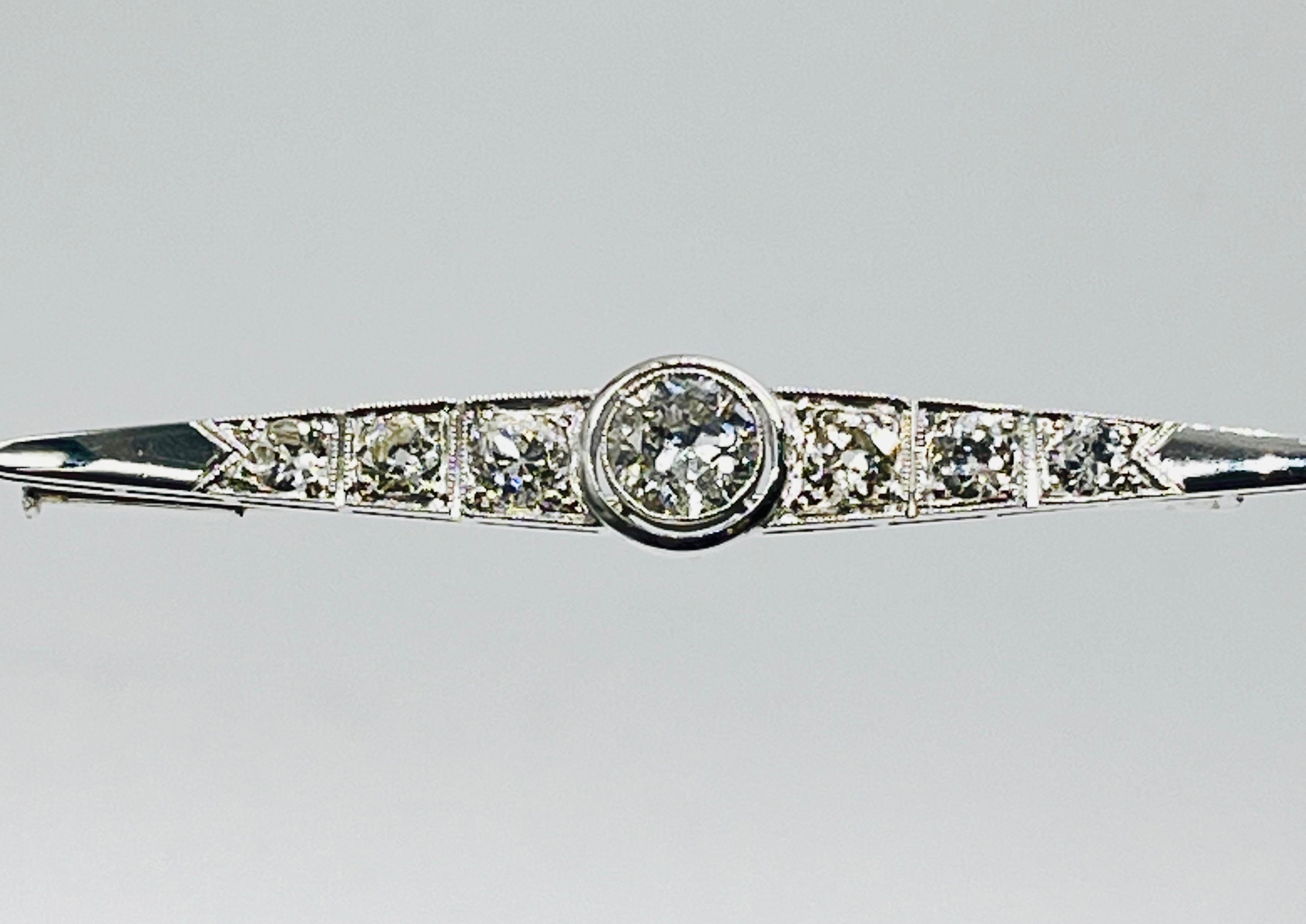 Złota brosza z brylanatmi 2,12 ct