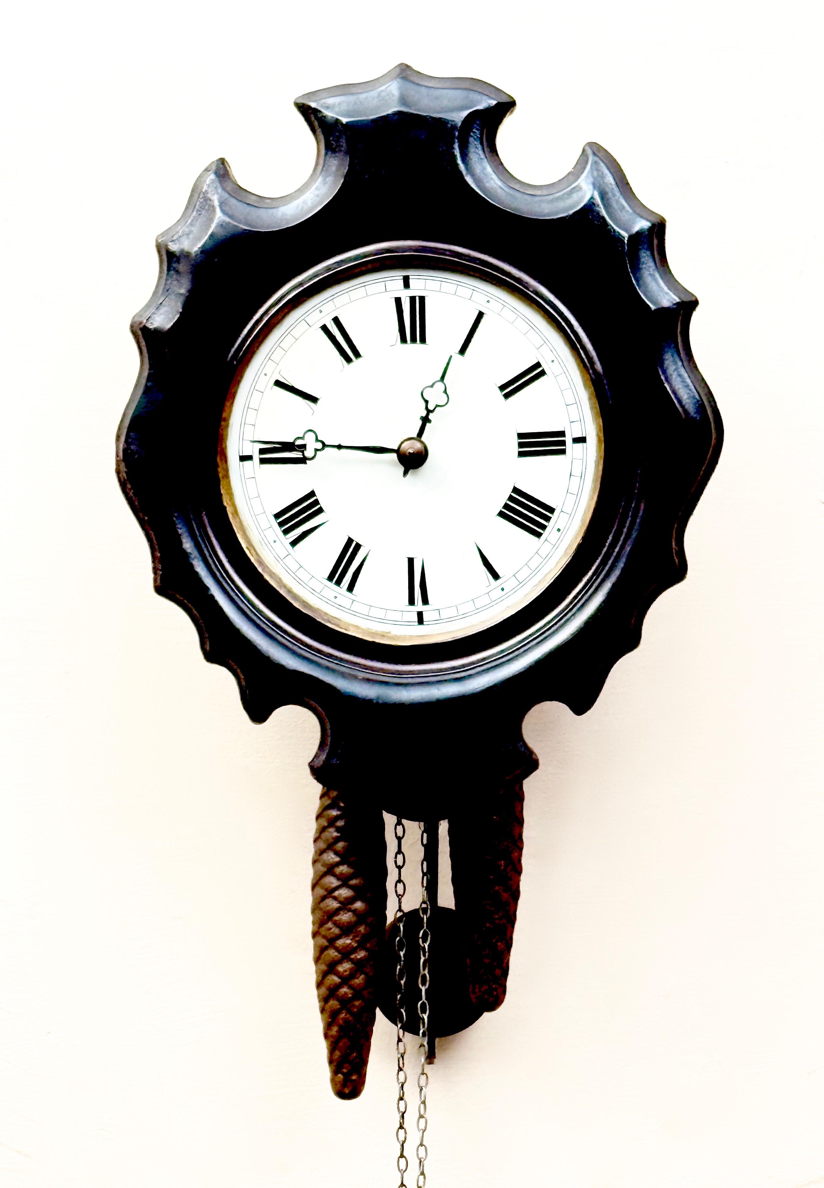 Wielolistny zegar ścienny