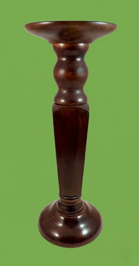 Dekoracyjny postument salonowy